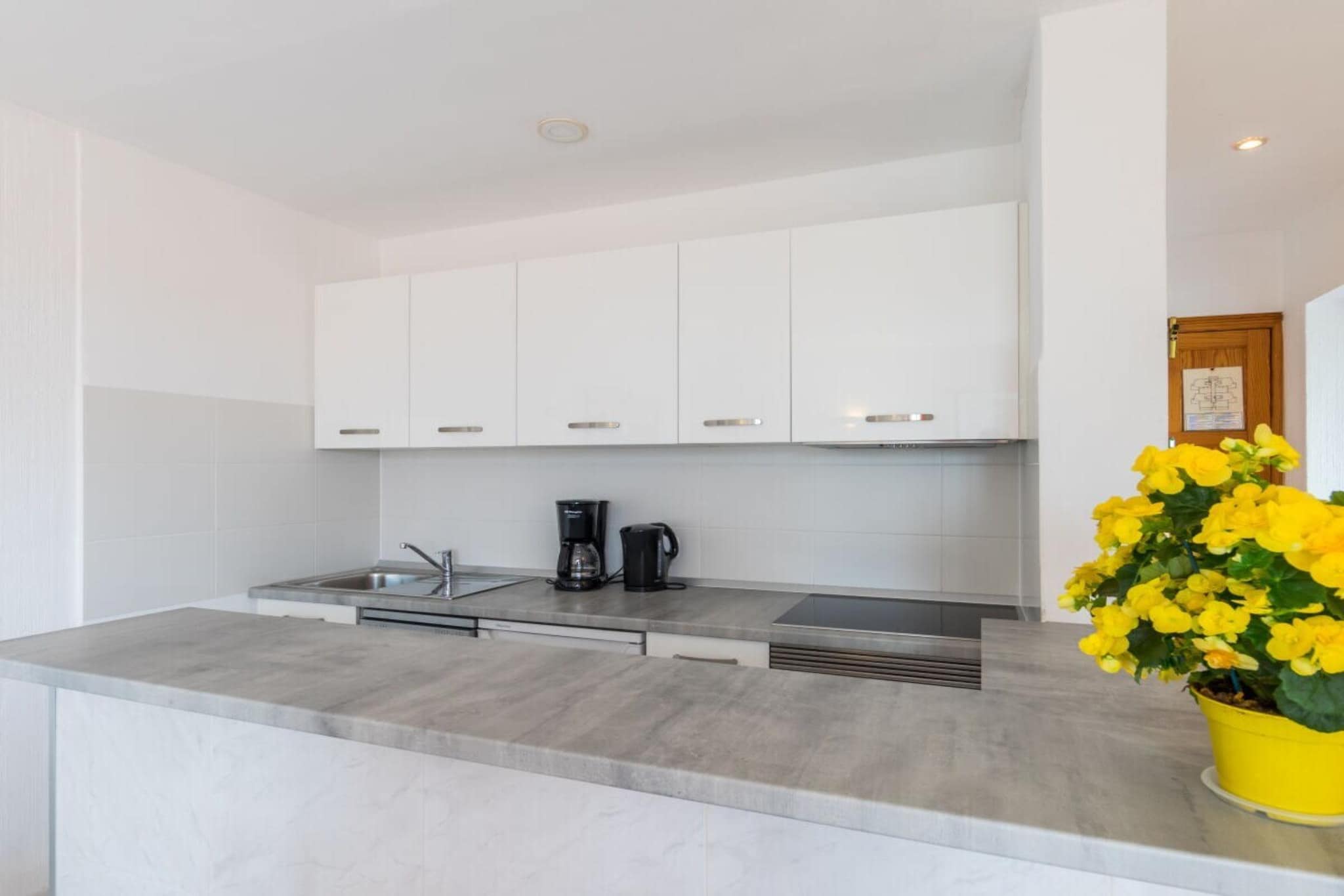 229439 - Kitchen