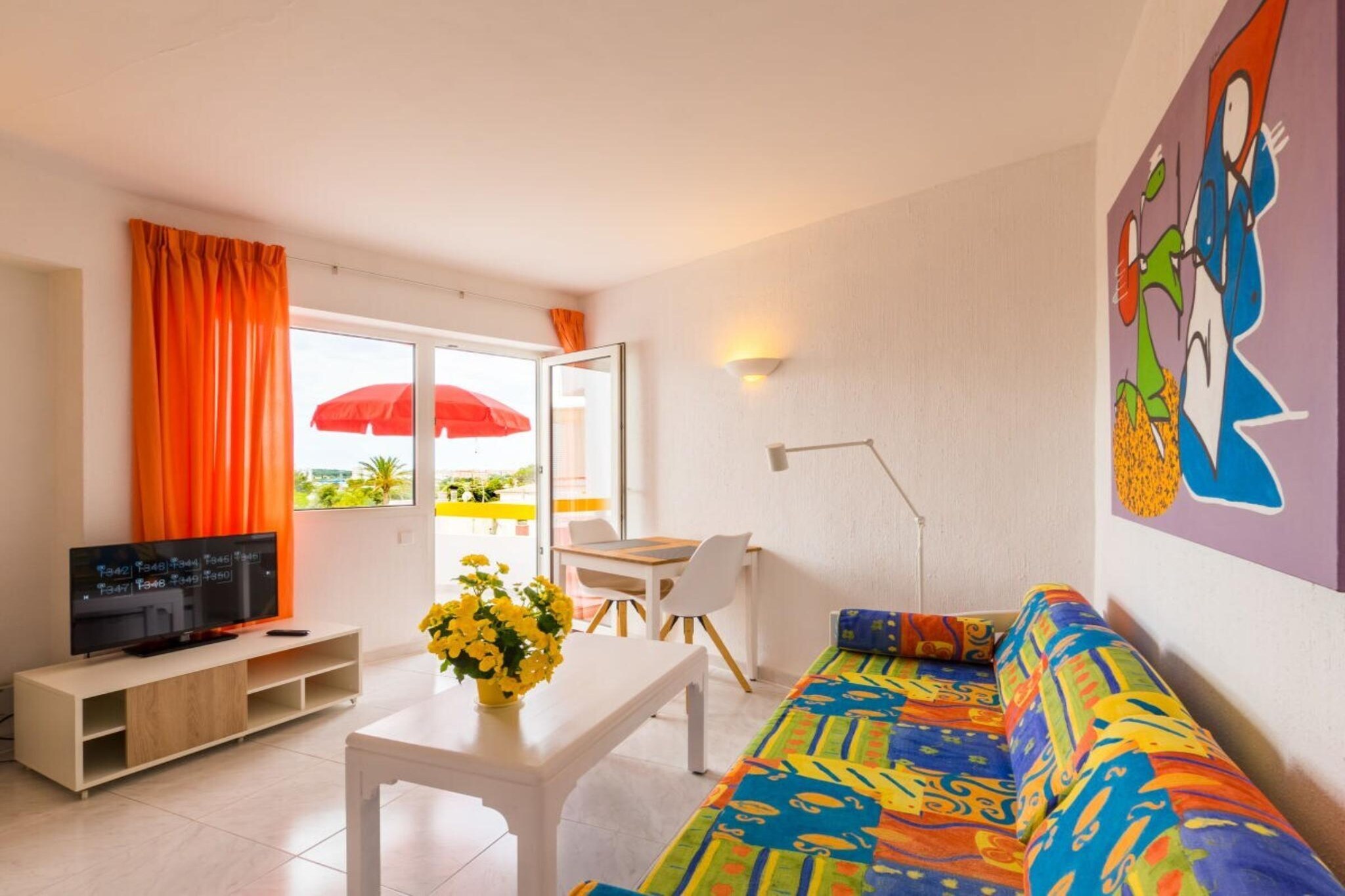 229439 - Living room