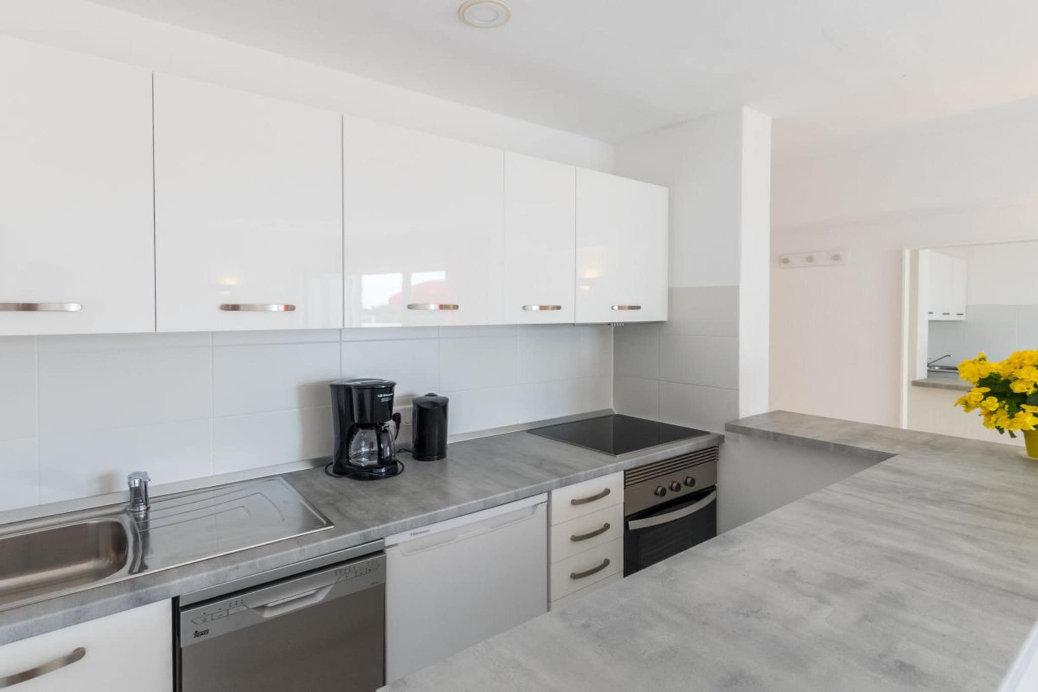 229439 - Kitchen