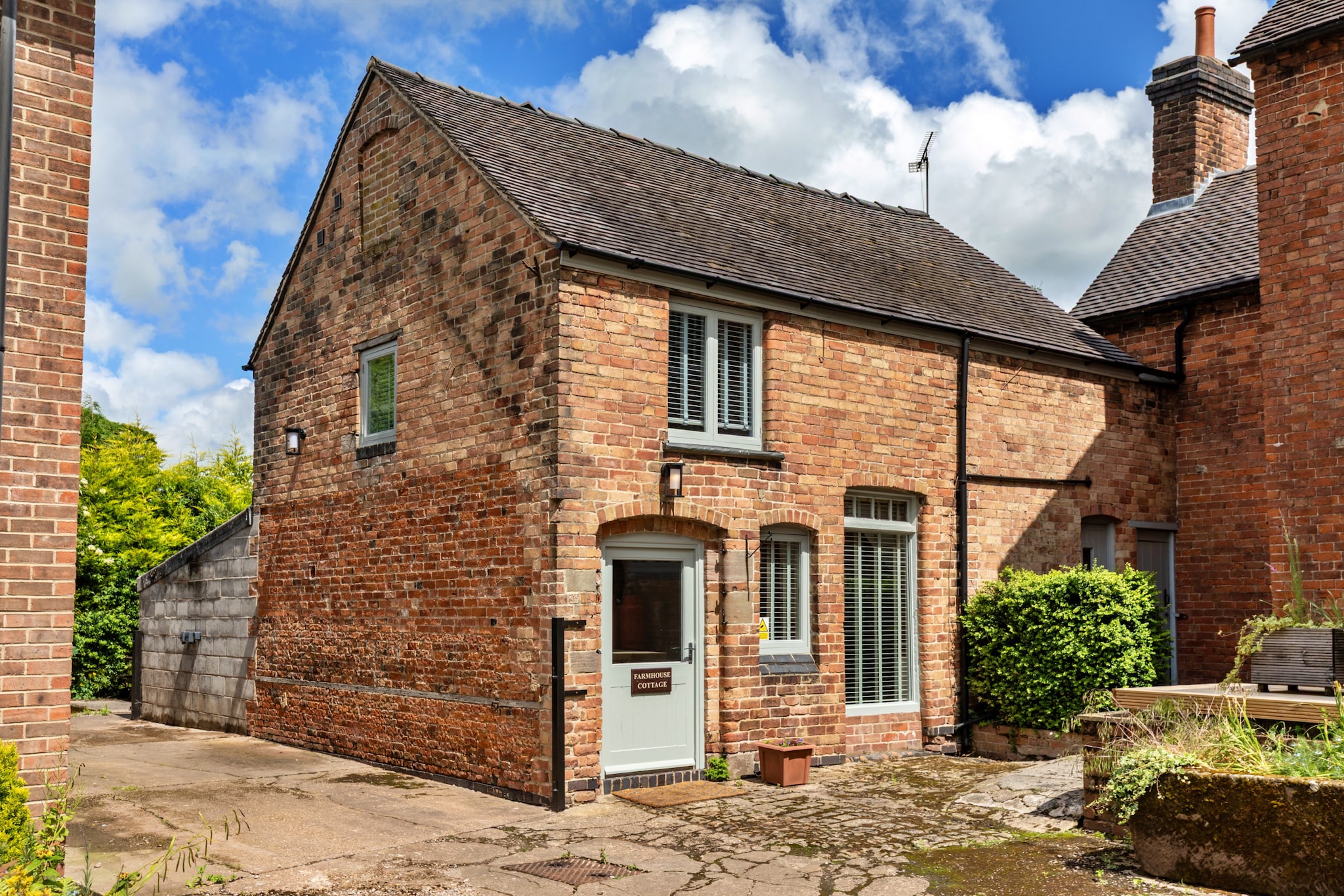 Farmhouse Cottage, Nether Burrows - Buitenkant zomer