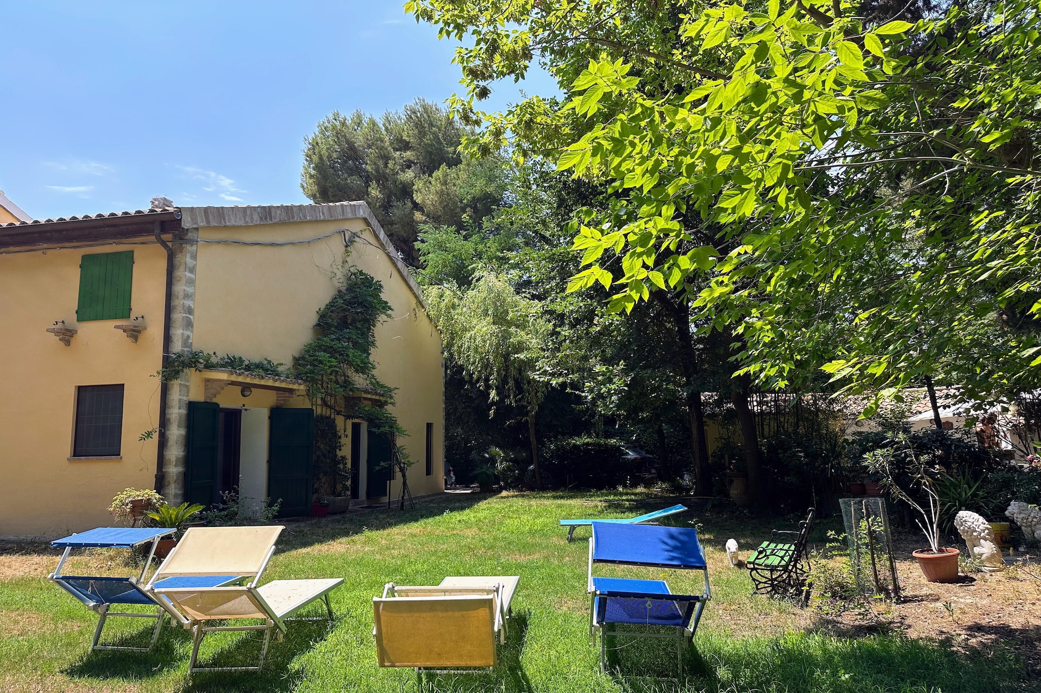 Exterior Summer
