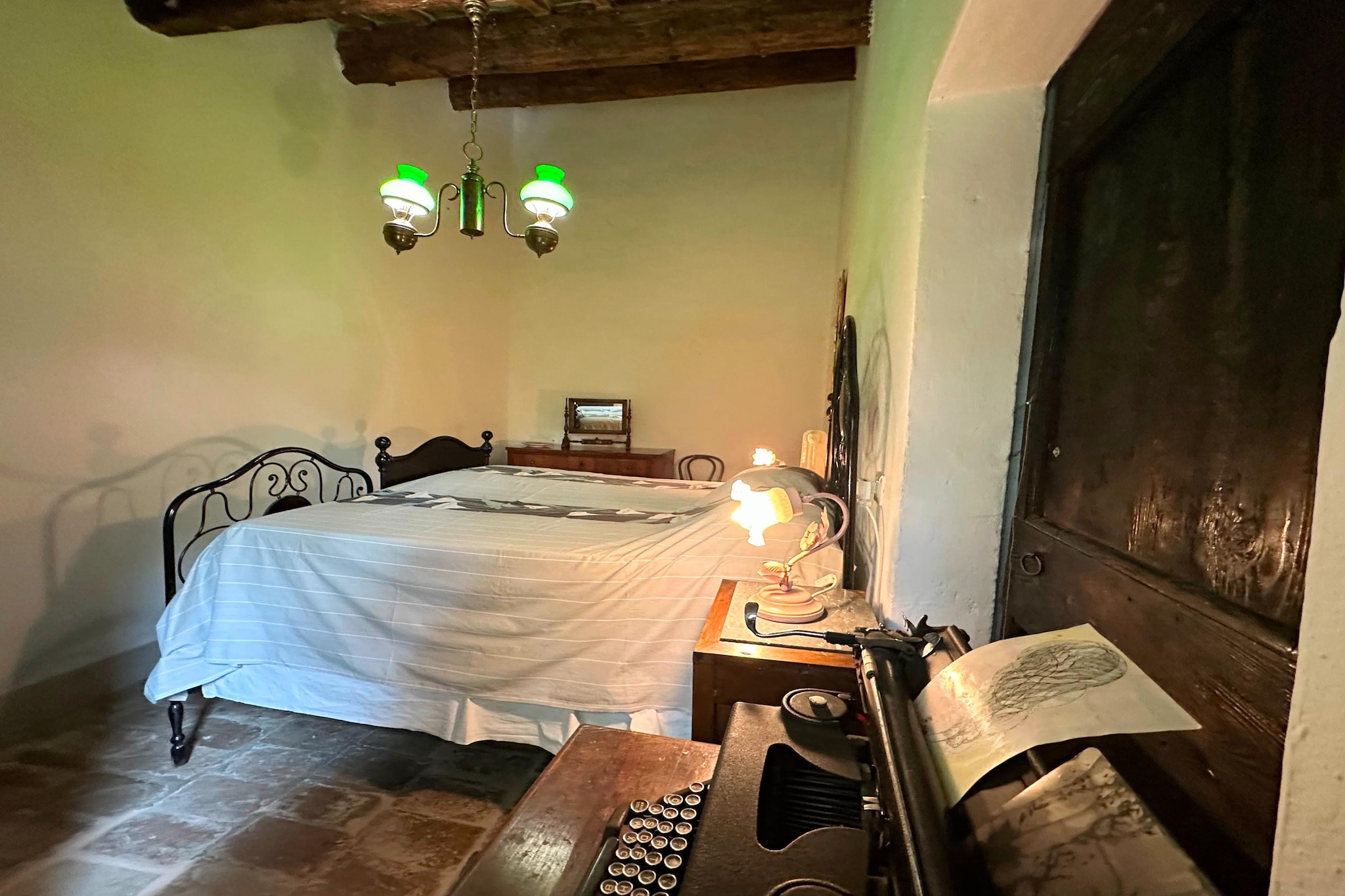 Bed Room