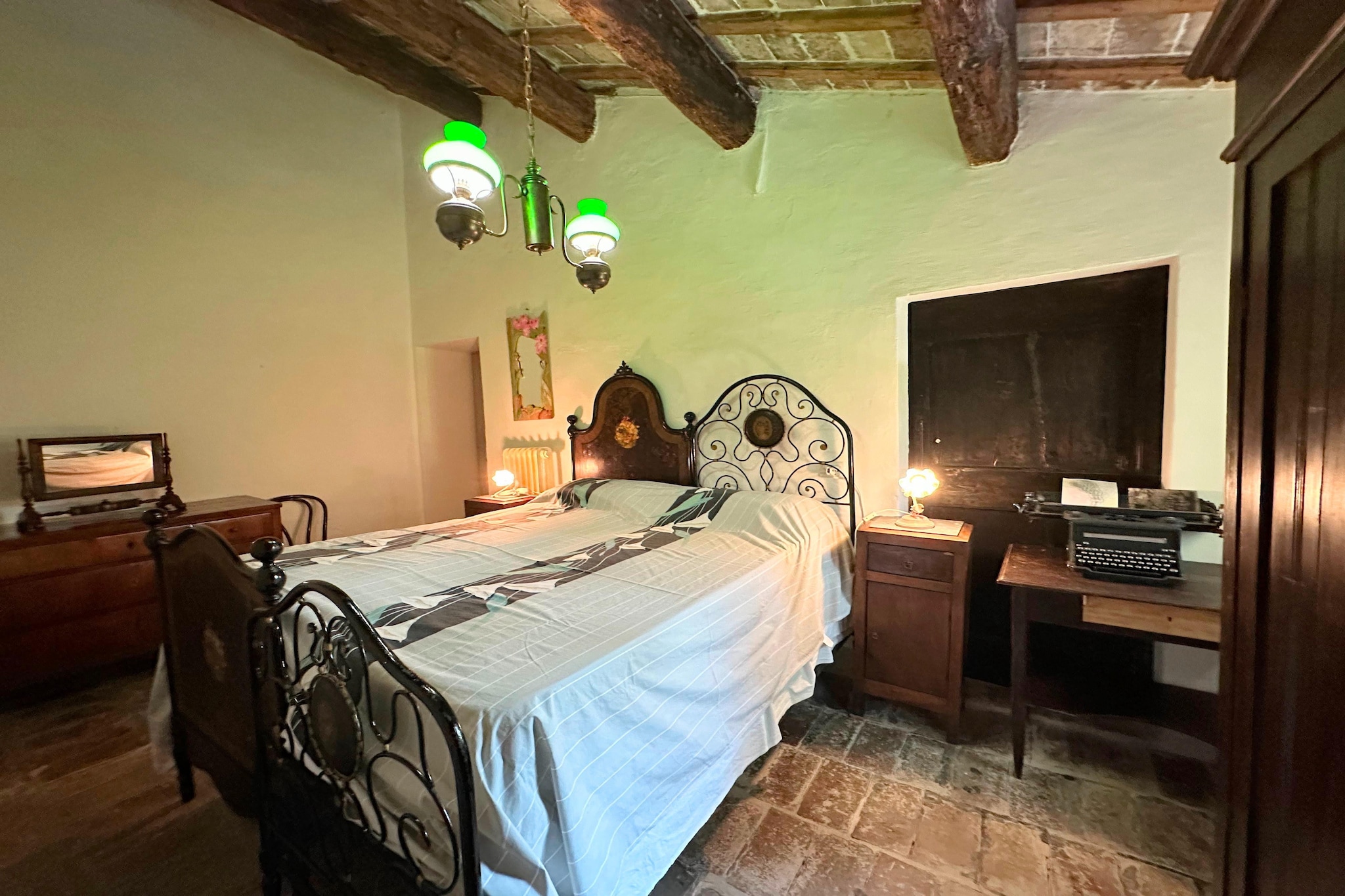 Bed Room