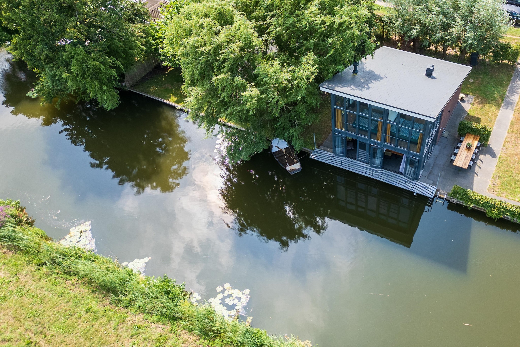 De Waterlelie - Exterior in summer