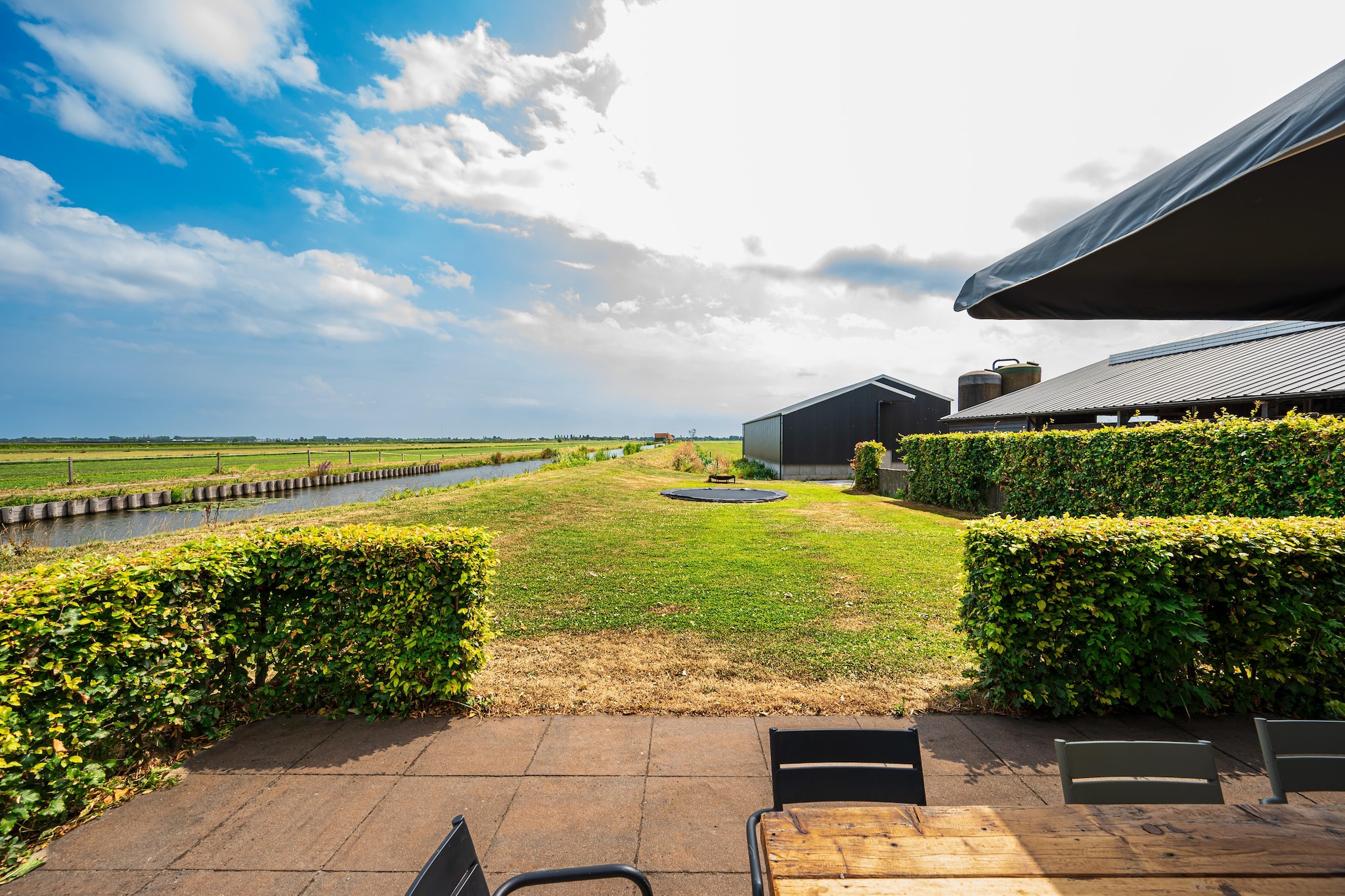 De Kleine Stal - View in summer