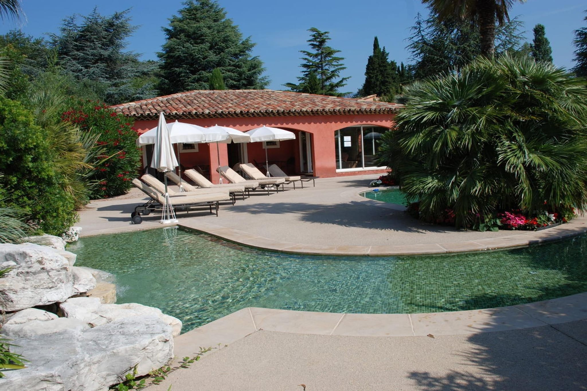 2346 - Piscine