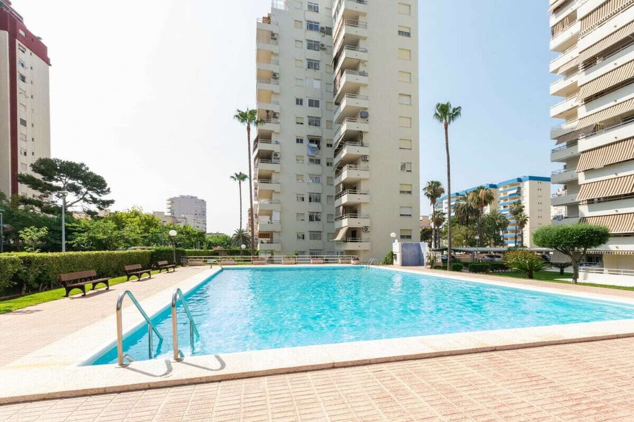 599471 - Piscine