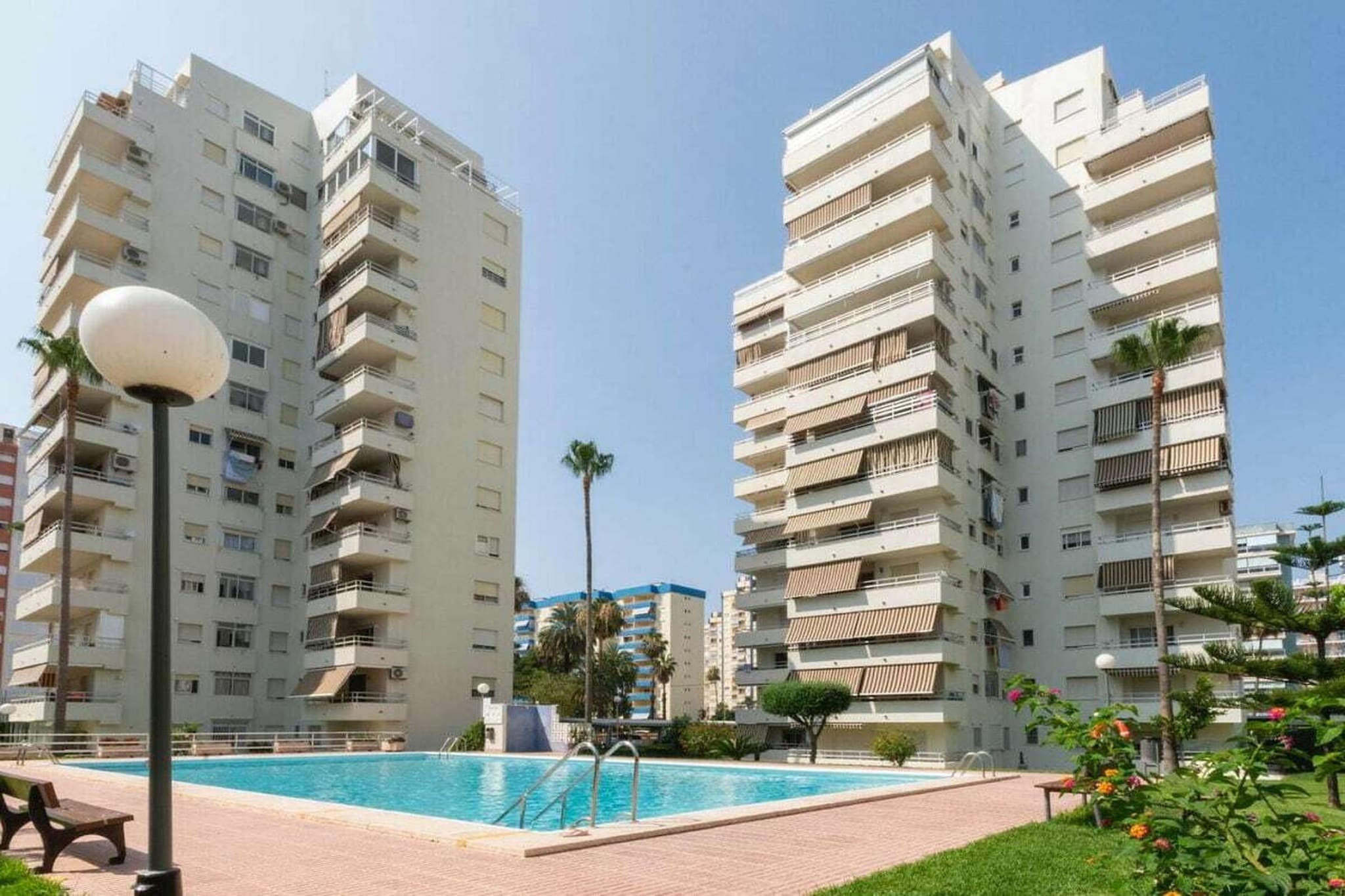 599471 - Extérieur été