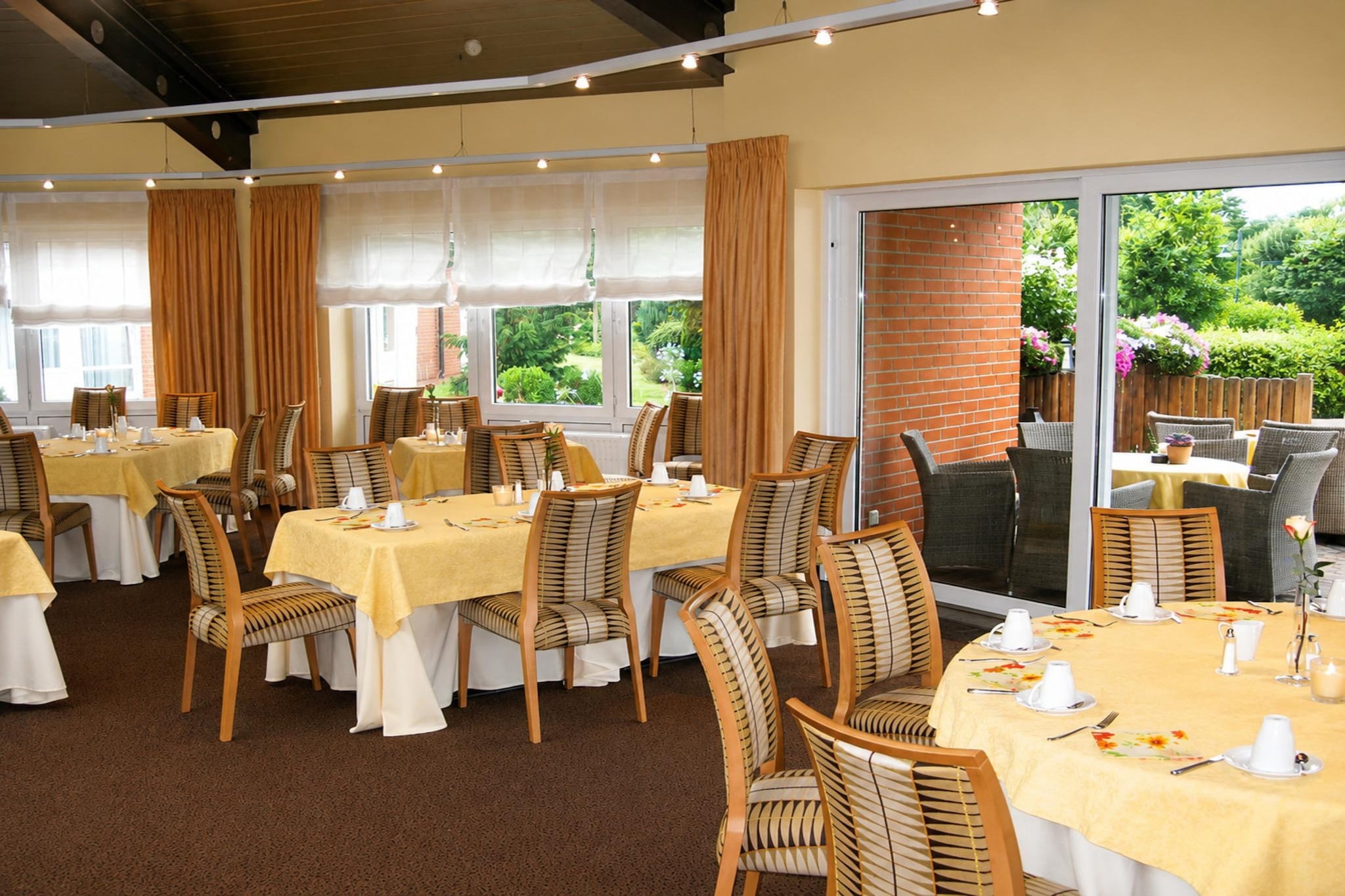 Wolfsburg Sandkamp  - Superior Double Room - Image-tags.hotelfacilitiesandservices