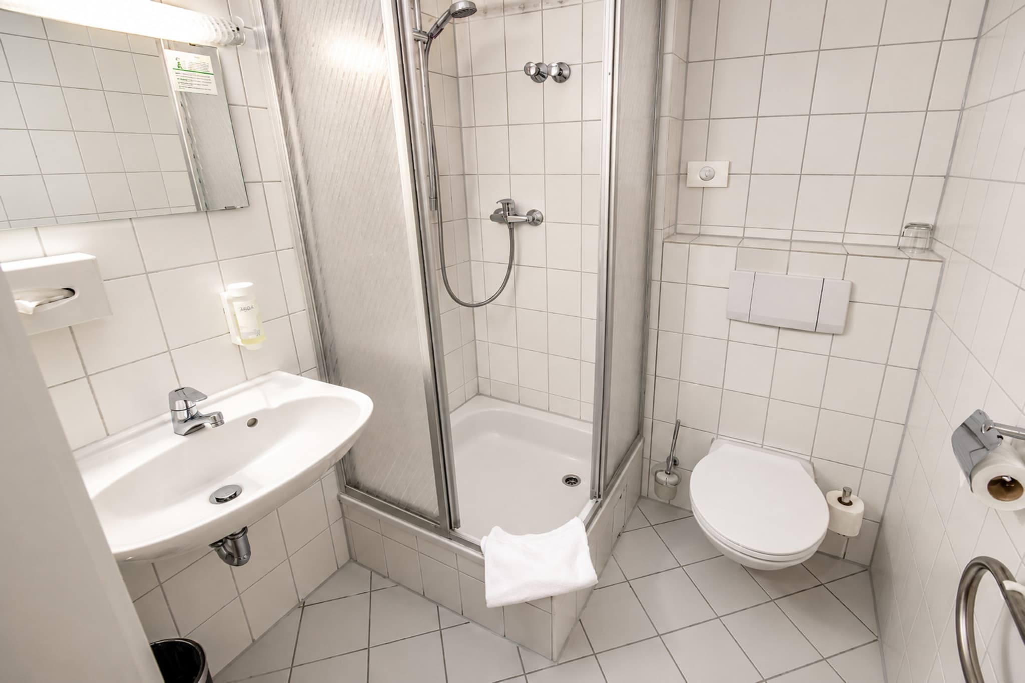 Wolfsburg Fallersleben - Budget double room - Badkamer