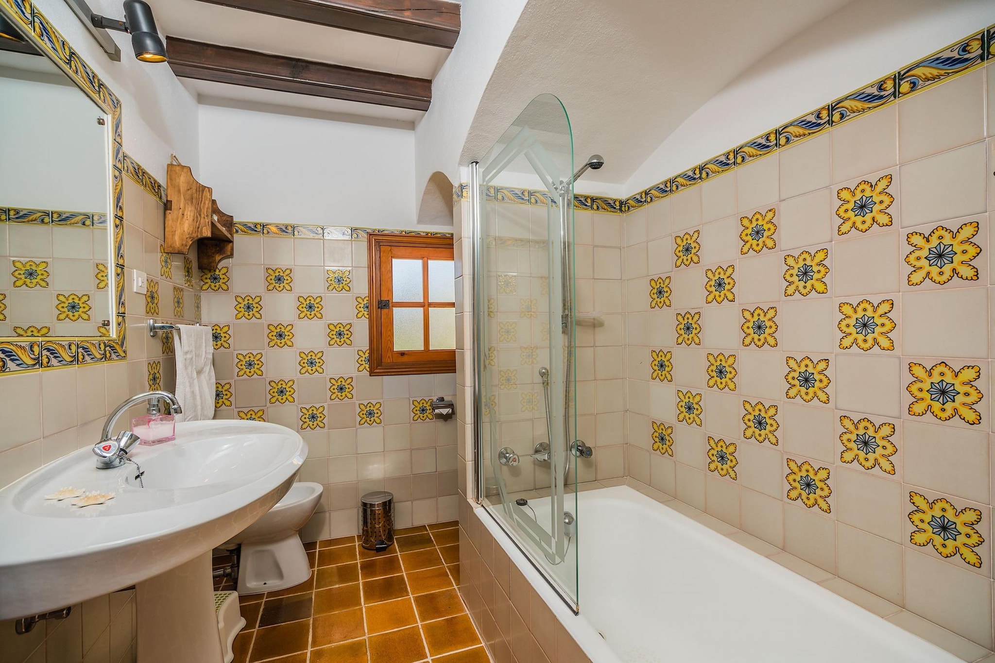 CAN GIRO  Ref. VP85 - Badkamer