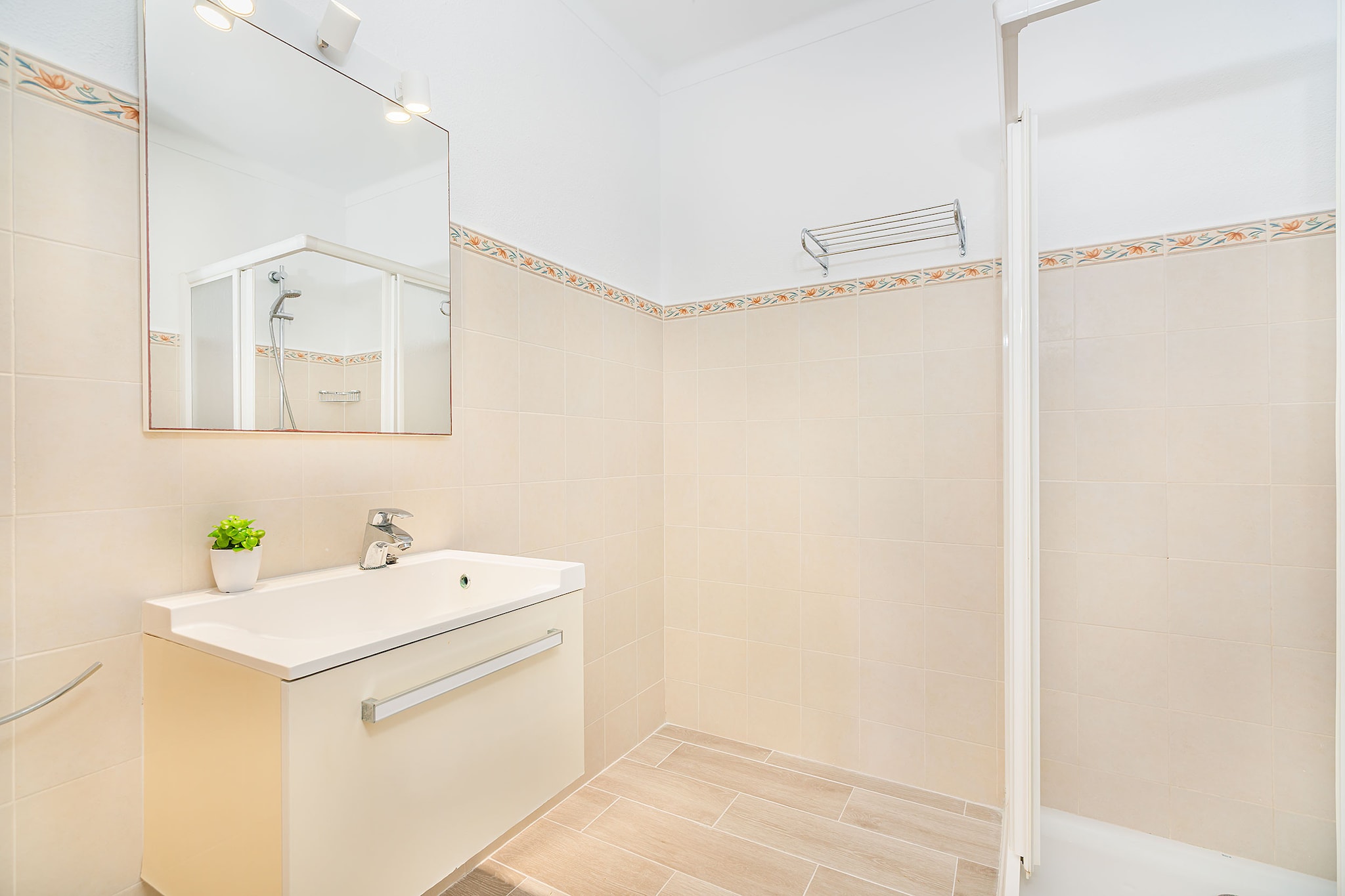BON DIA Ref. CS17 - Badkamer