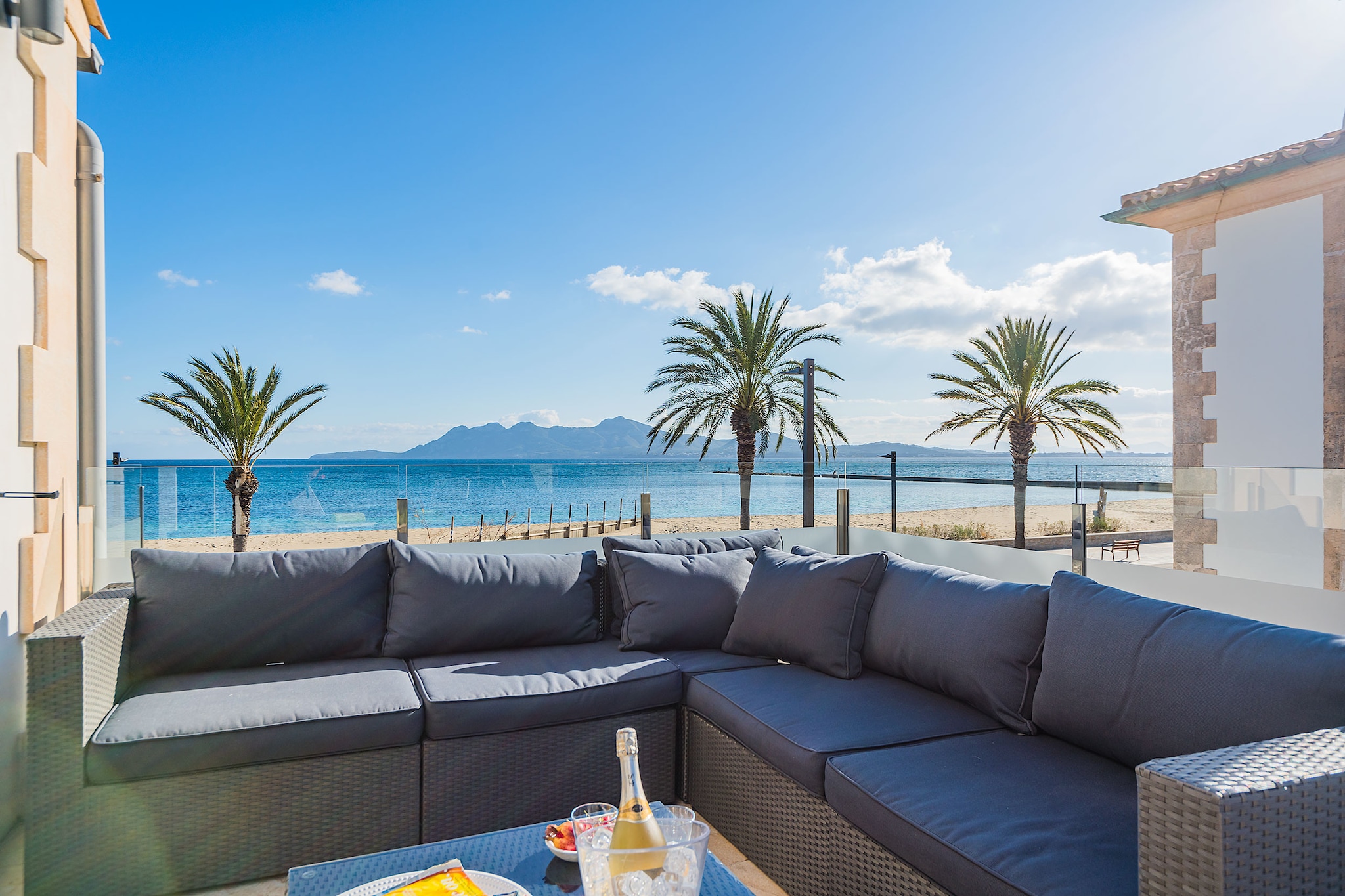 VILLA HOLLAND (11 pax)  Ref. PP11 - Terrace balcony
