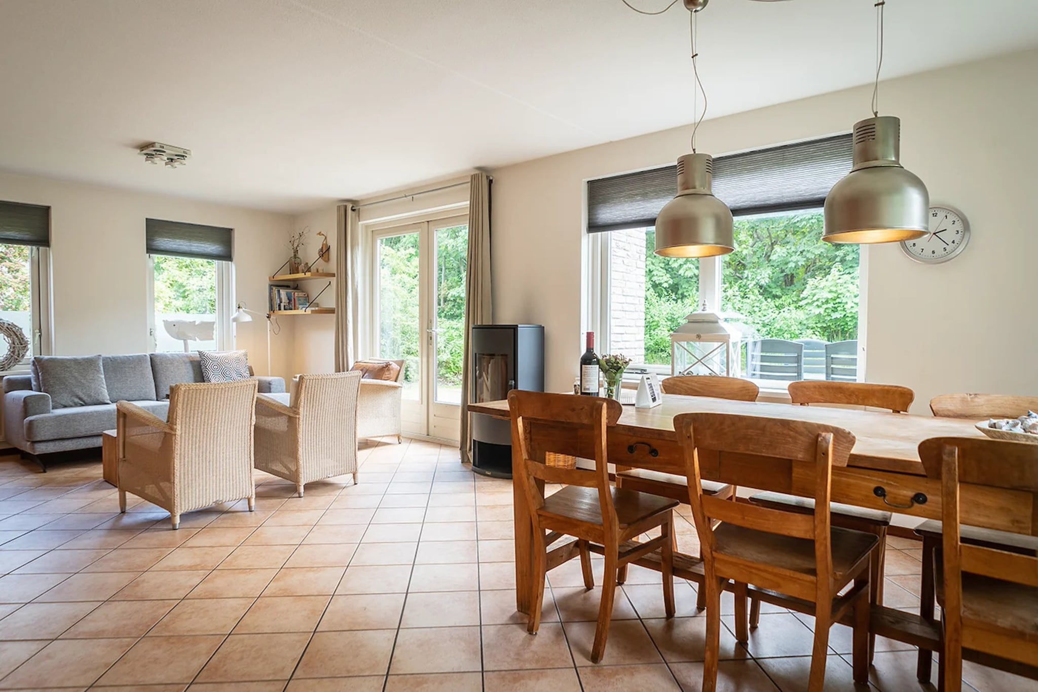 6-person luxury villa with 2 bathrooms on Texel - Eetkamer