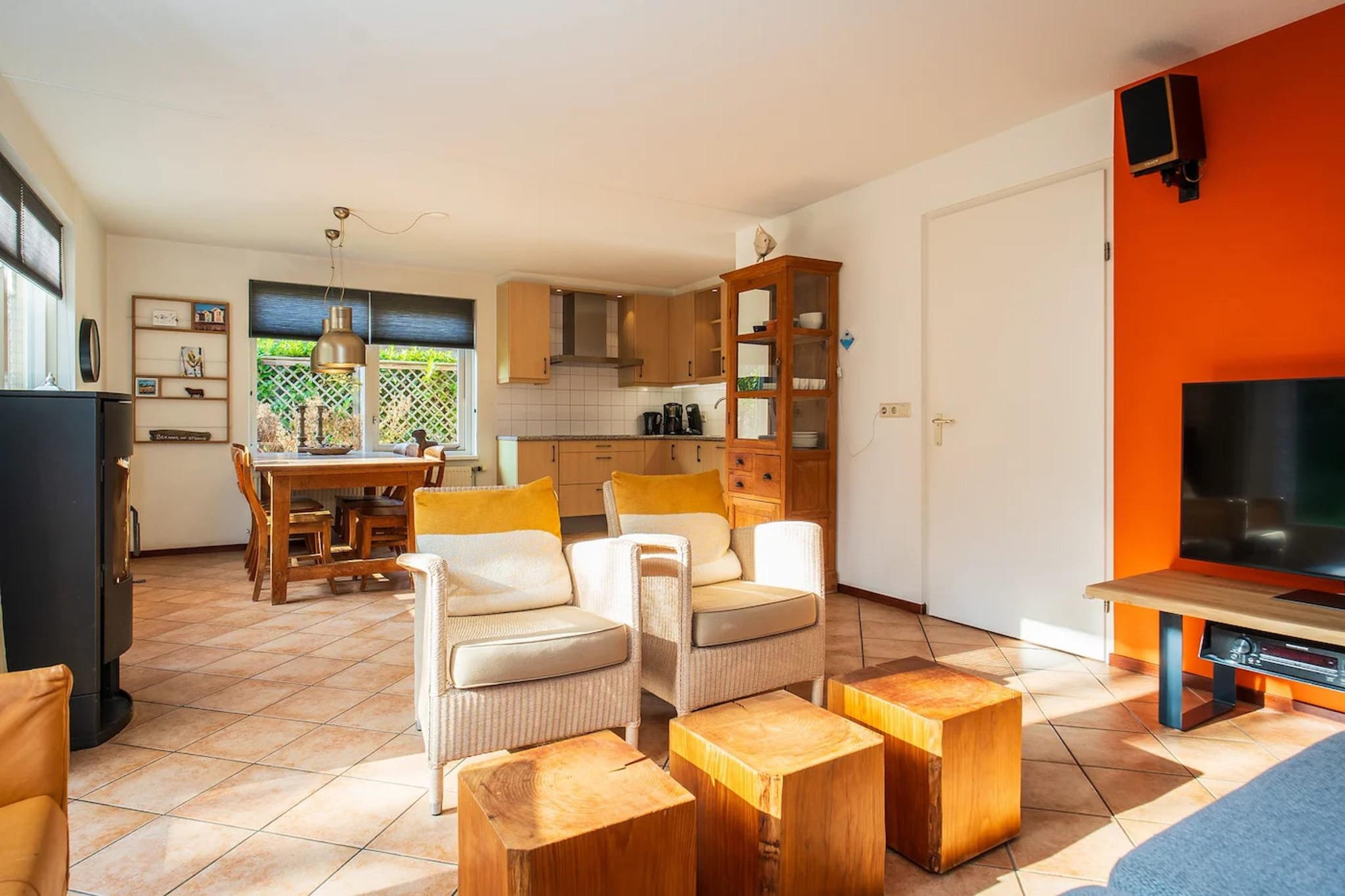 6-person luxury villa with 2 bathrooms on Texel - Woonkamer