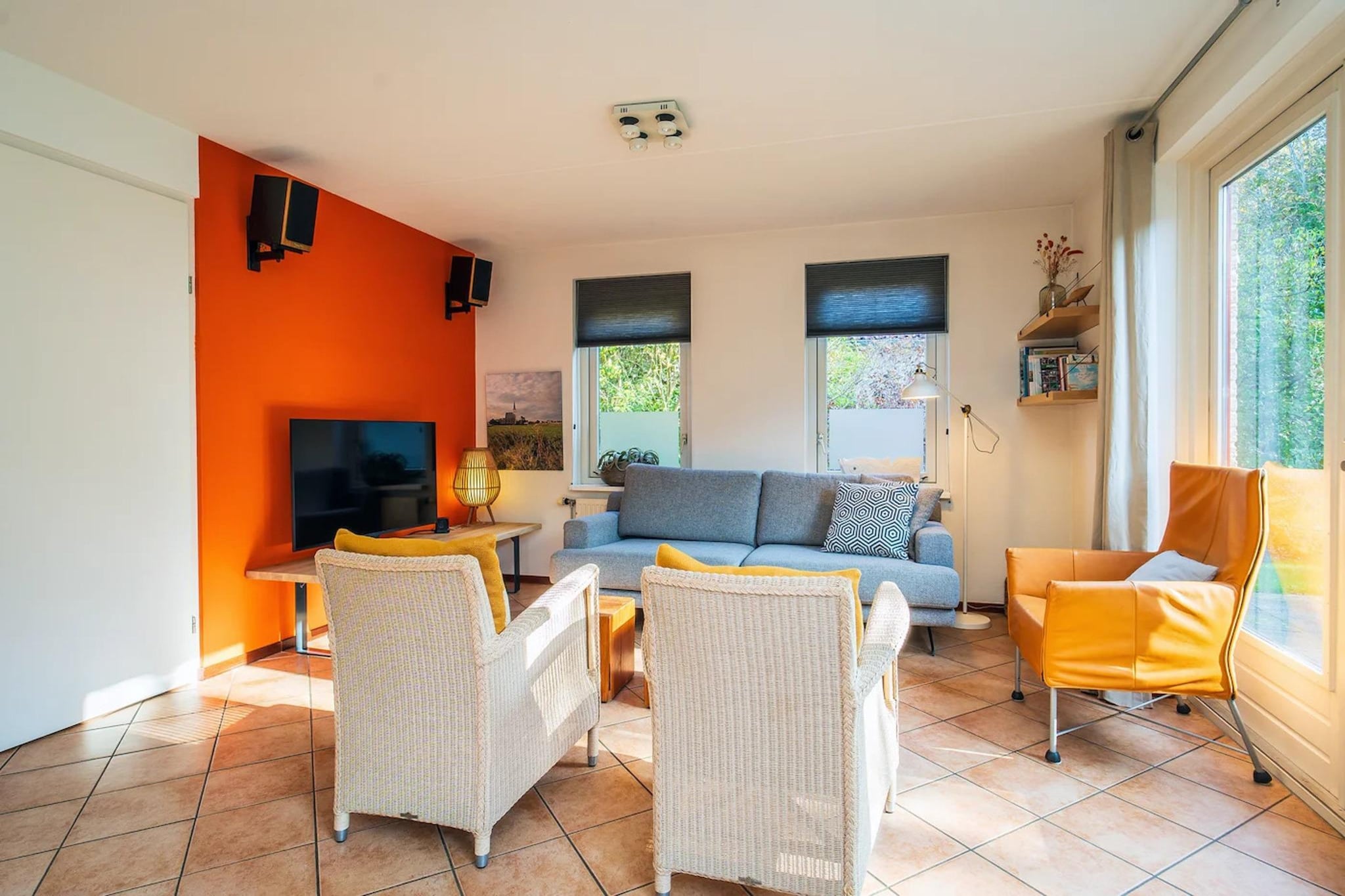 6-person luxury villa with 2 bathrooms on Texel - Woonkamer