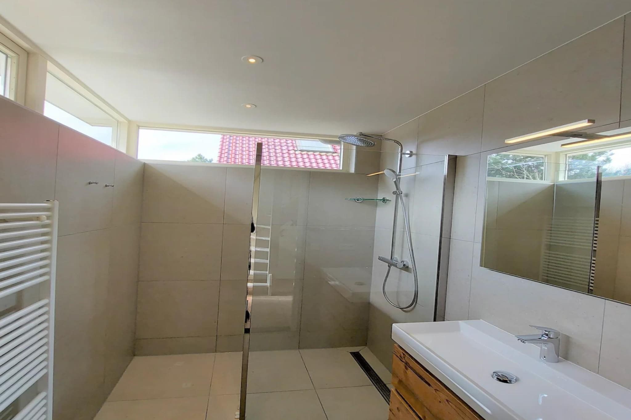 6-person luxury villa with 2 bathrooms on Texel - Badkamer