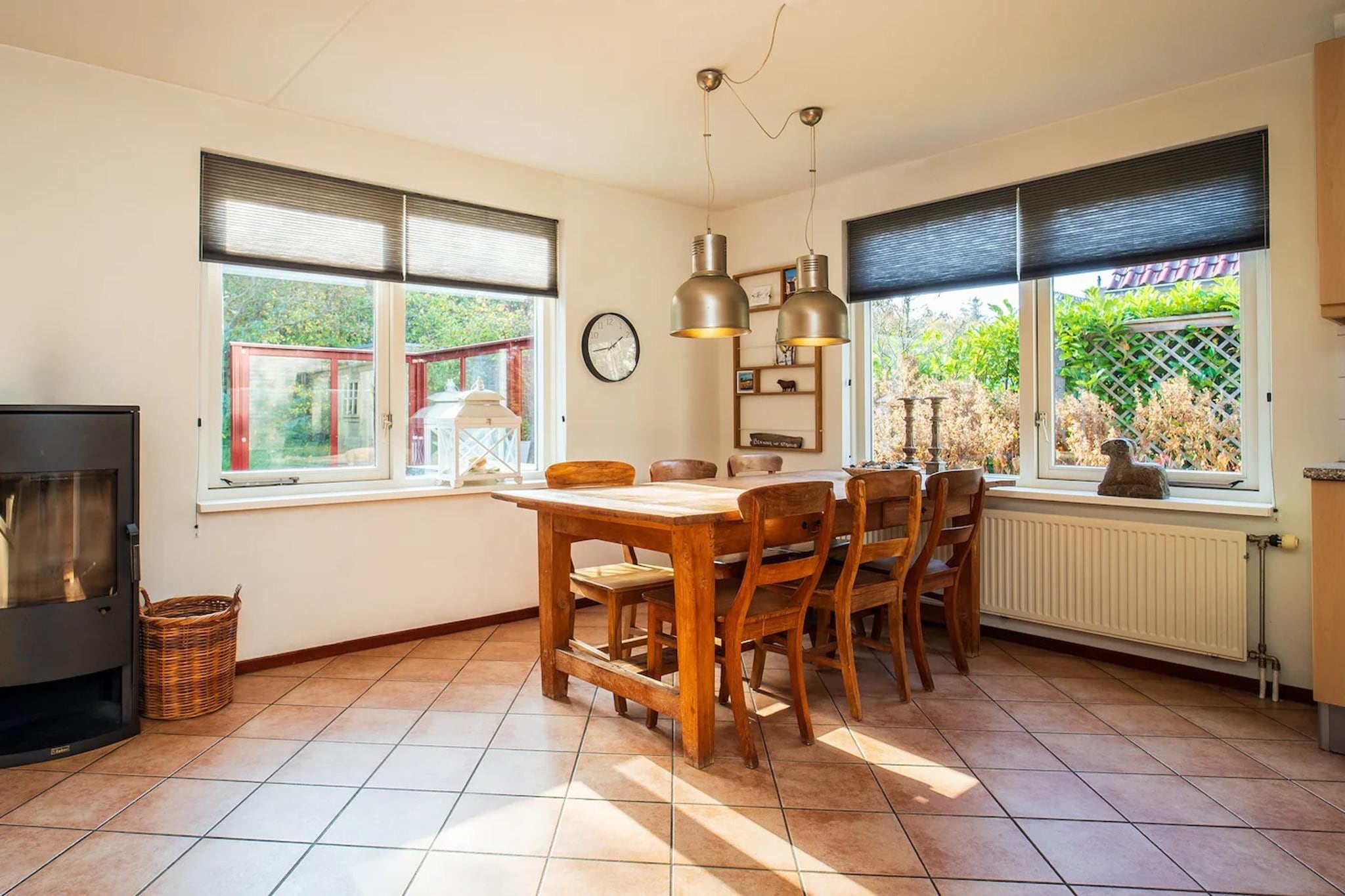 6-person luxury villa with 2 bathrooms on Texel - Eetkamer