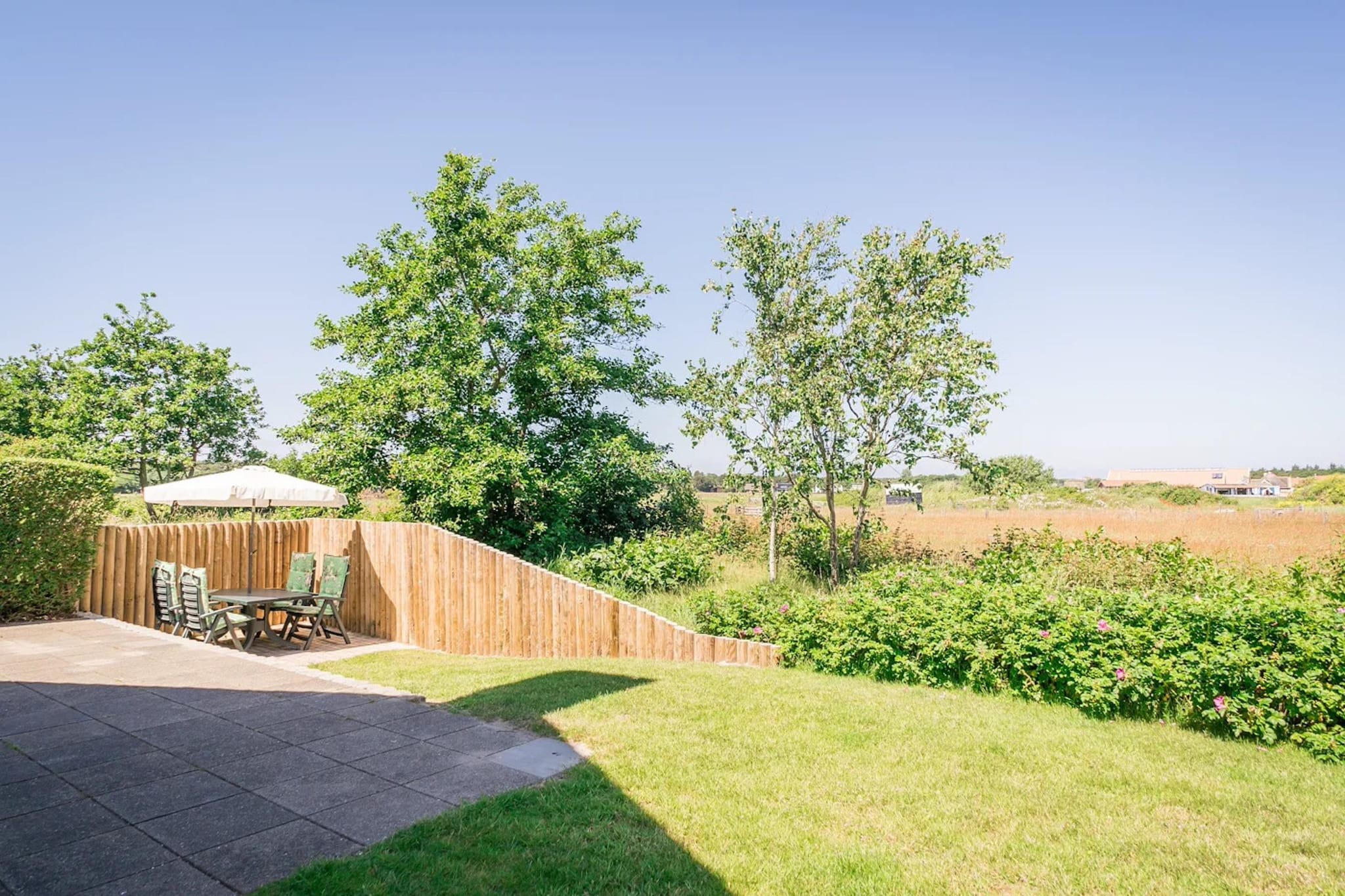 Luxury 4-person villa in a nature reserve on Texel - Terrasbalkon