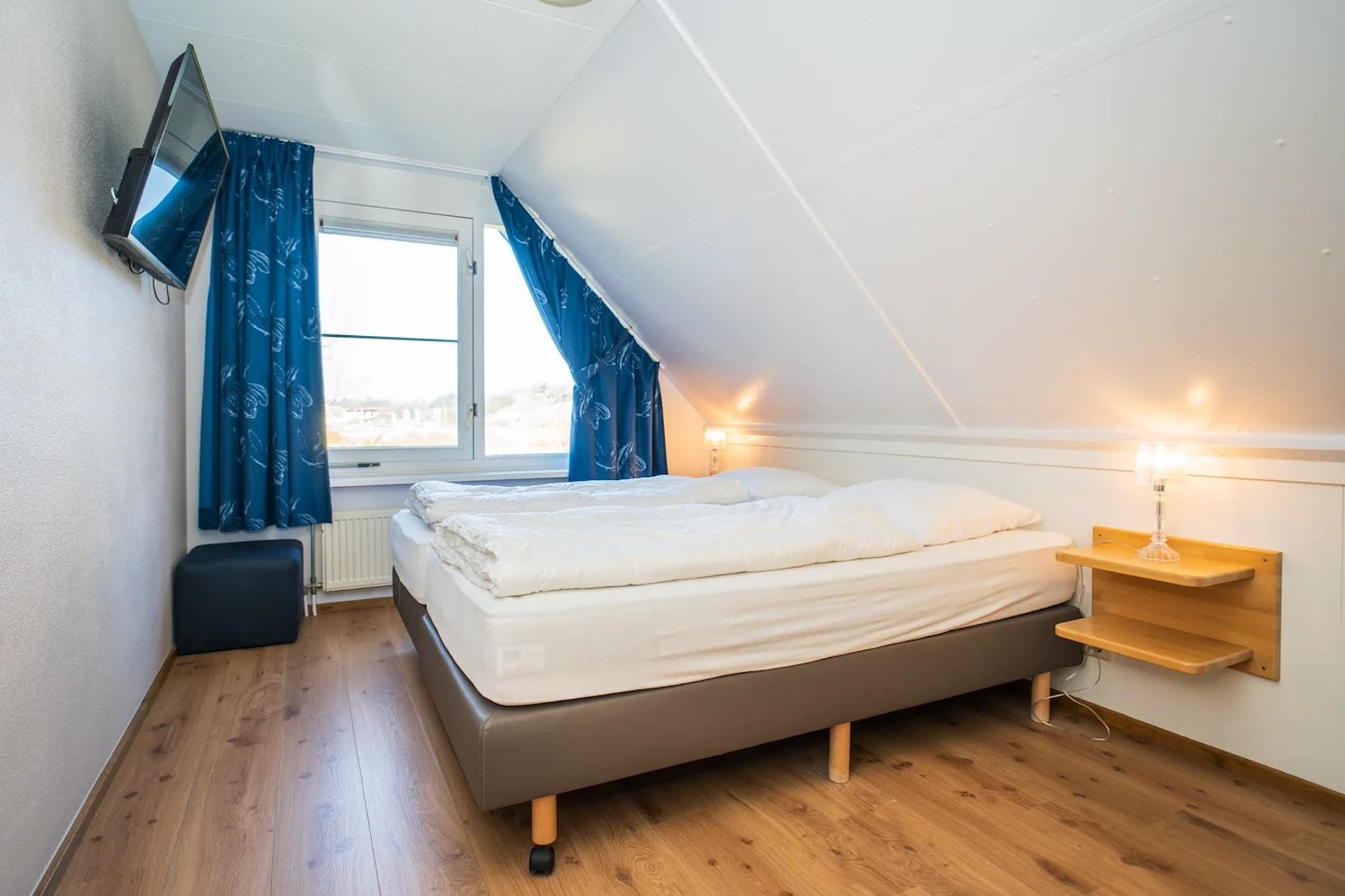 Luxury 4-person villa in a nature reserve on Texel - Slaapkamer