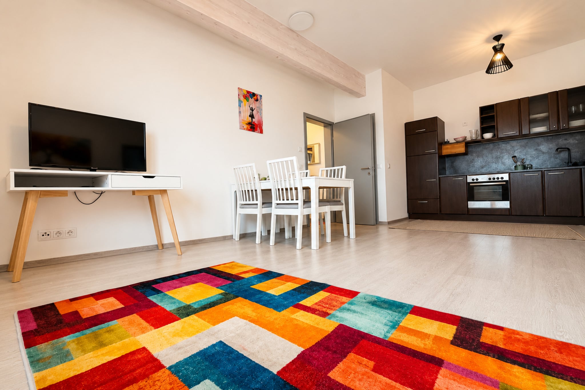 Emy-Lou Apartment - Living room