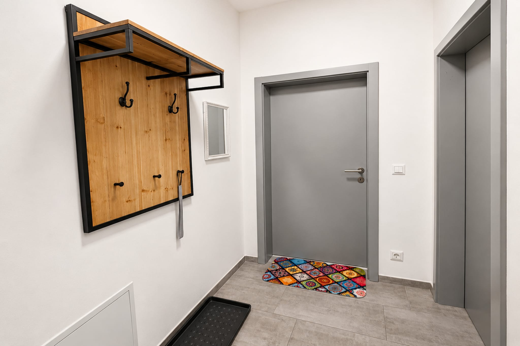 Emy-Lou Apartment - Landing