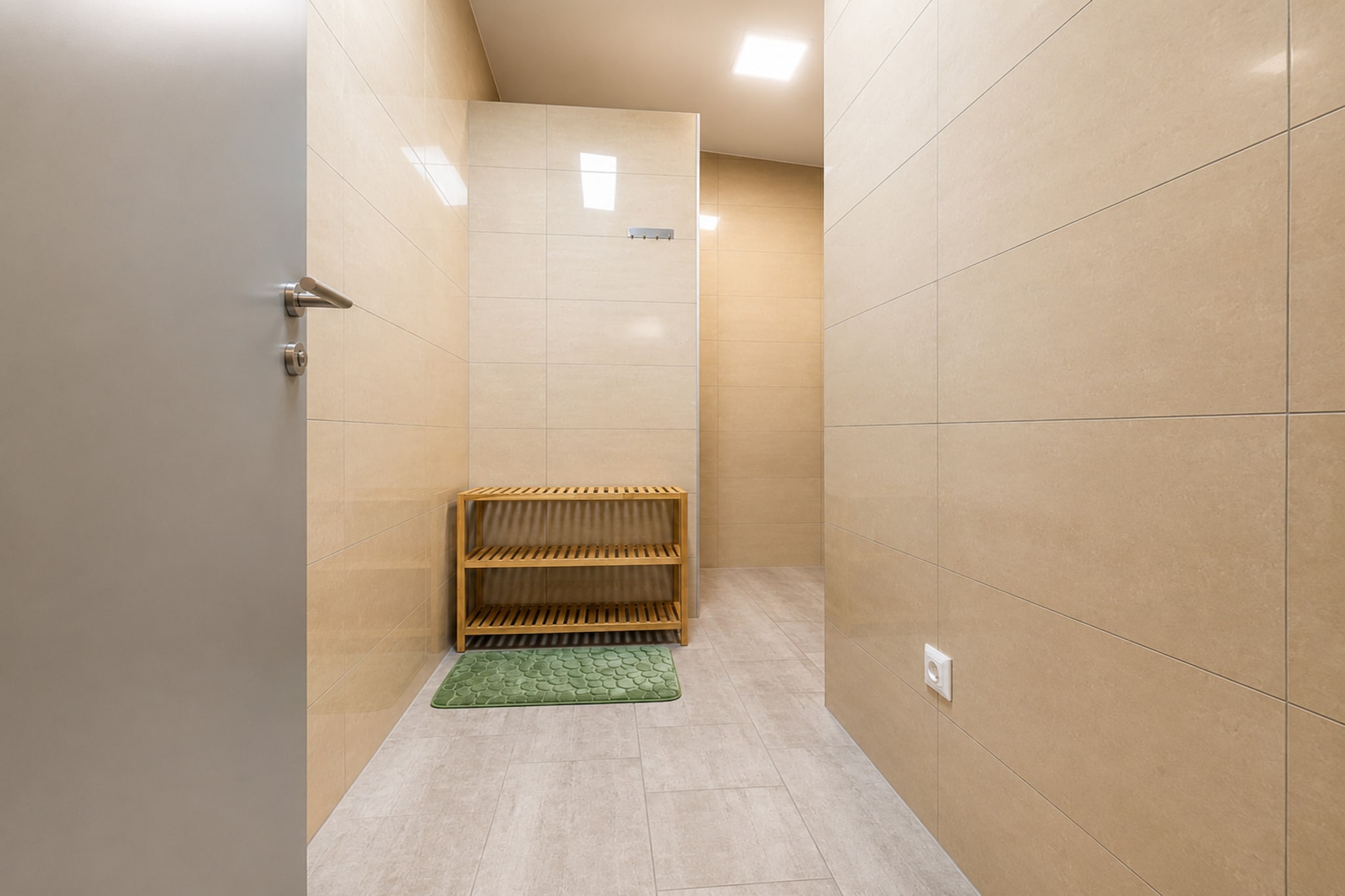 Emy-Lou Apartment - Bathroom