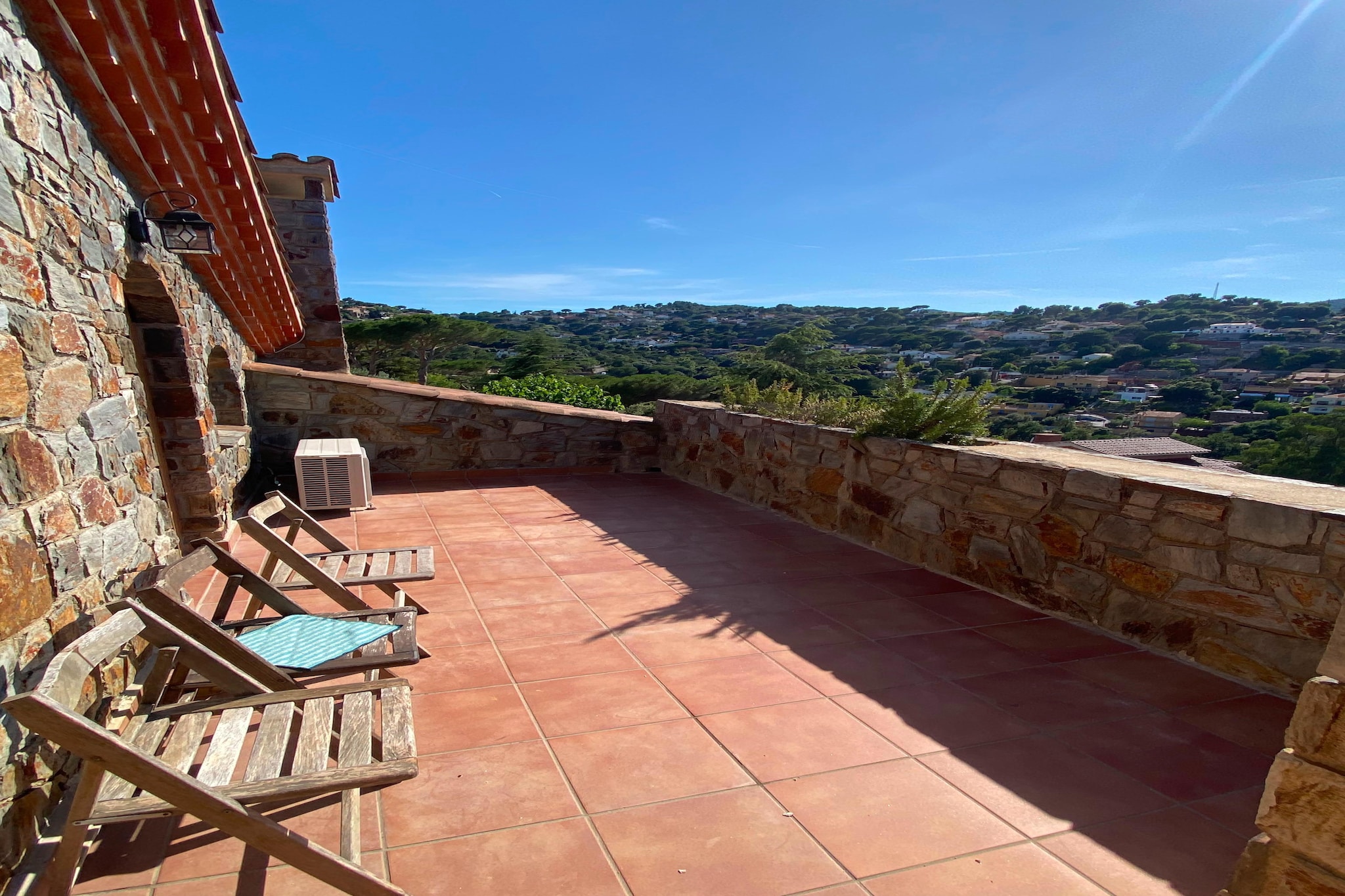 Spanish Oasis - Terras