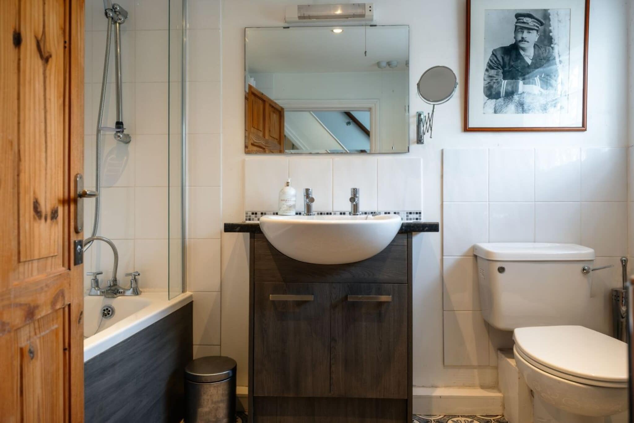 Three Storeys in Newent - Badkamer