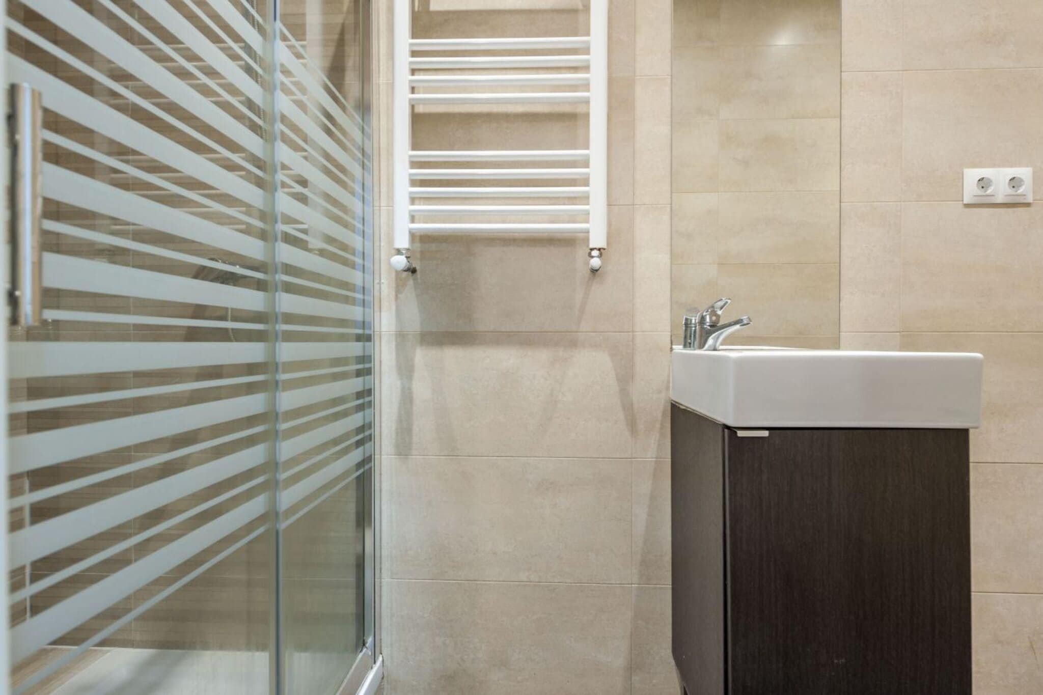 Atocha VI - Bathroom