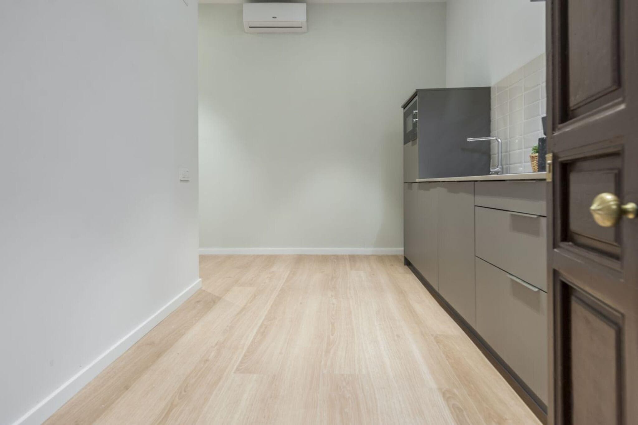 C Latina Bajo Izq - Kitchen
