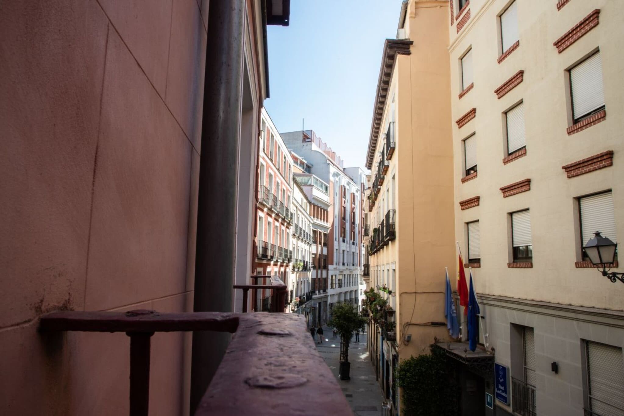 Gran Vía I - Areas within 1km in summer