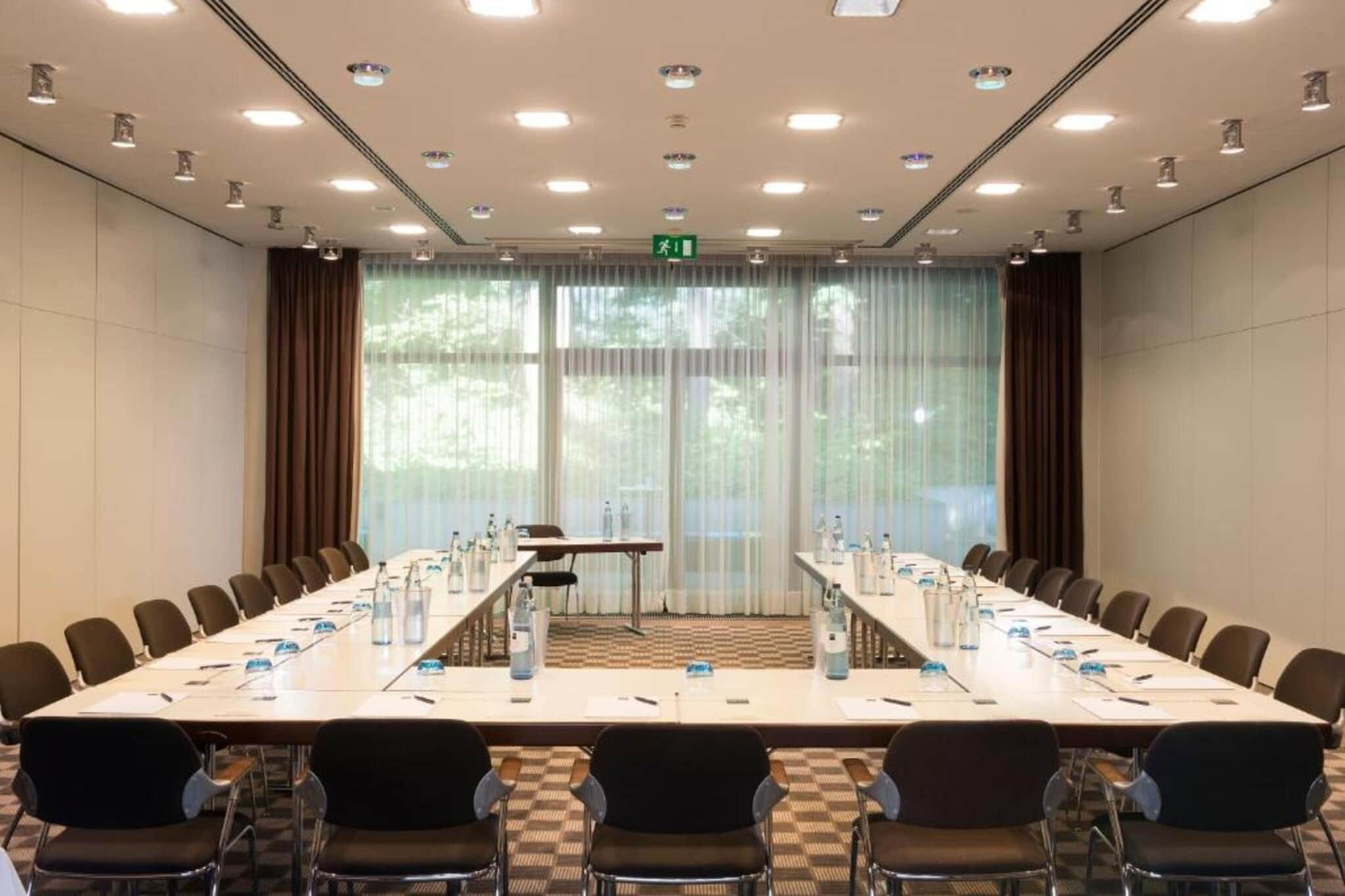 Dorint an der Kongresshalle Augsburg -Standard Single Room - Image-tags.hotelfacilitiesandservices