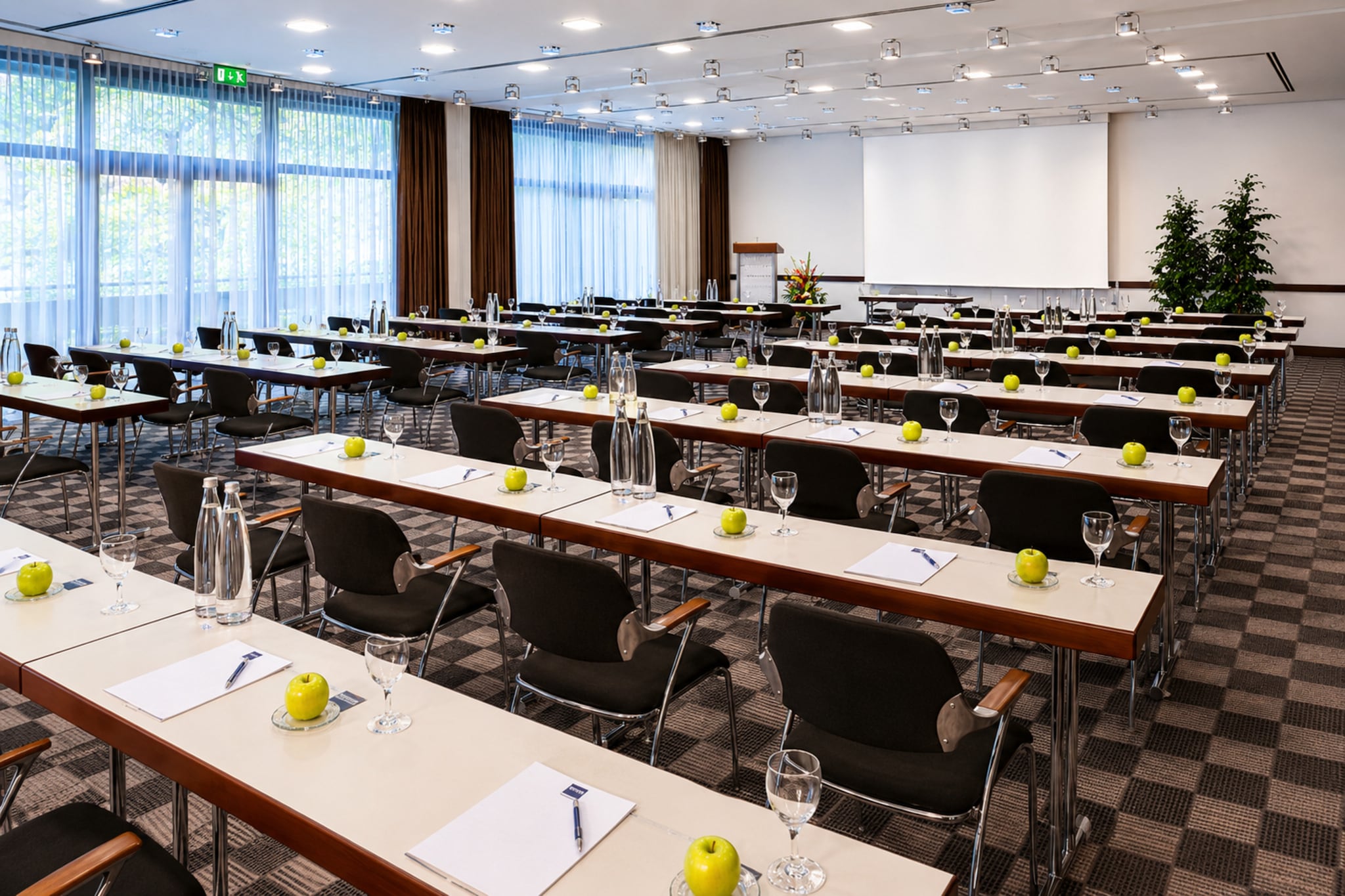 Dorint an der Kongresshalle Augsburg -Standard Single Room - Image-tags.hotelfacilitiesandservices