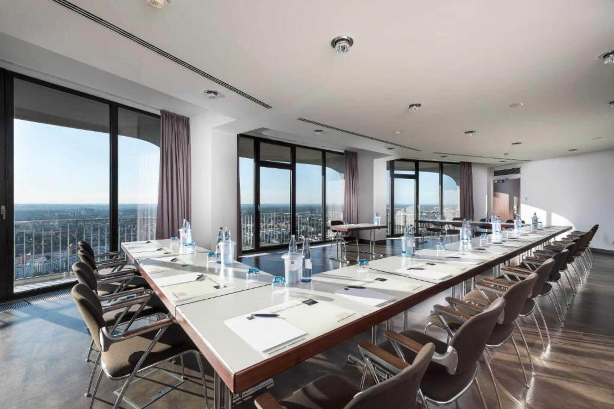 Dorint an der Kongresshalle Augsburg -Comfort Double Room - Image-tags.hotelfacilitiesandservices