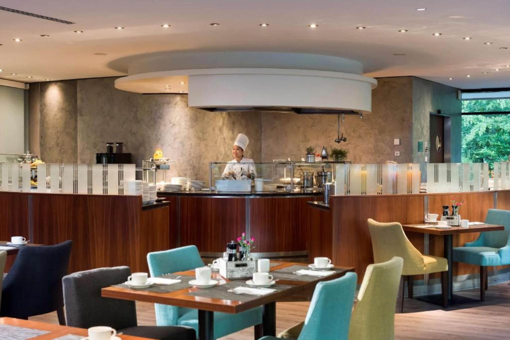 Dorint an der Kongresshalle Augsburg -Superior Double Room - Image-tags.hotelfacilitiesandservices