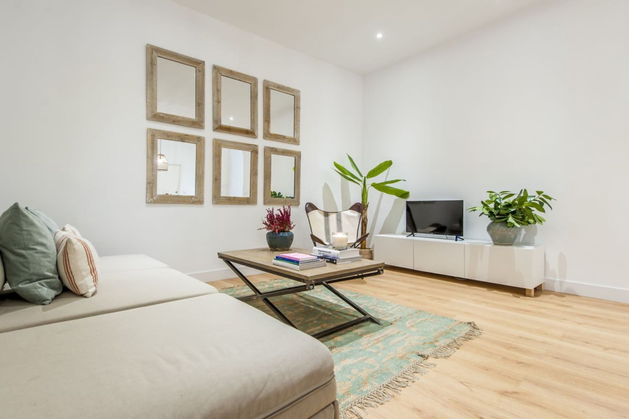 Puerta del Sol VI - Living room