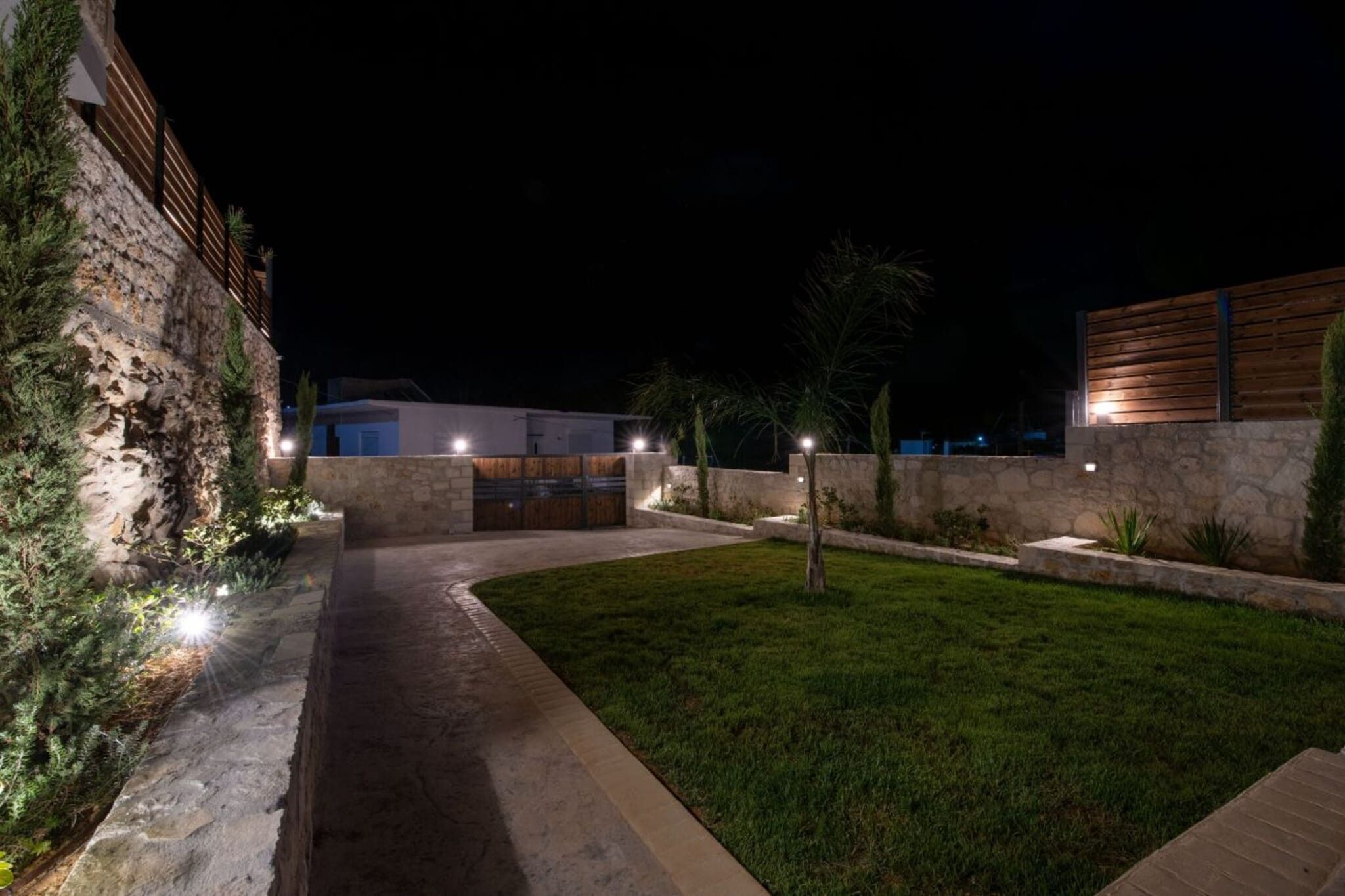 Esotico Escape Villa - Jardins en été