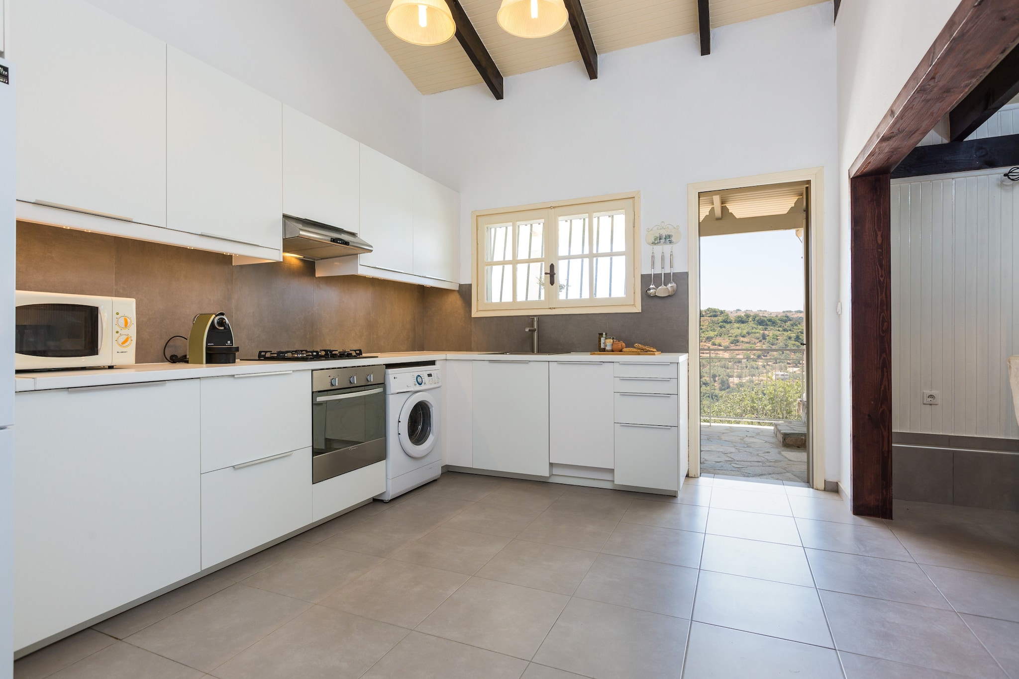 Oros Residence