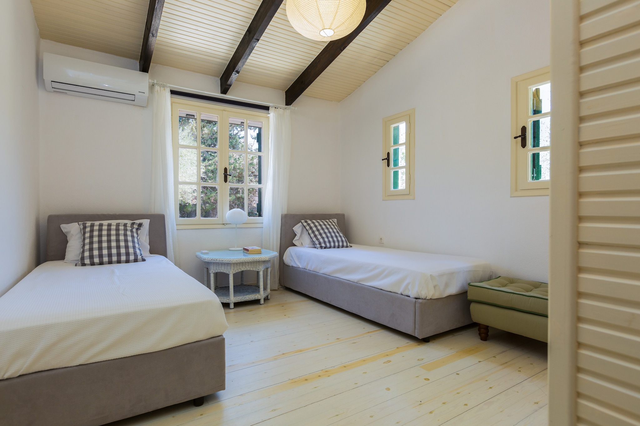 Oros Residence