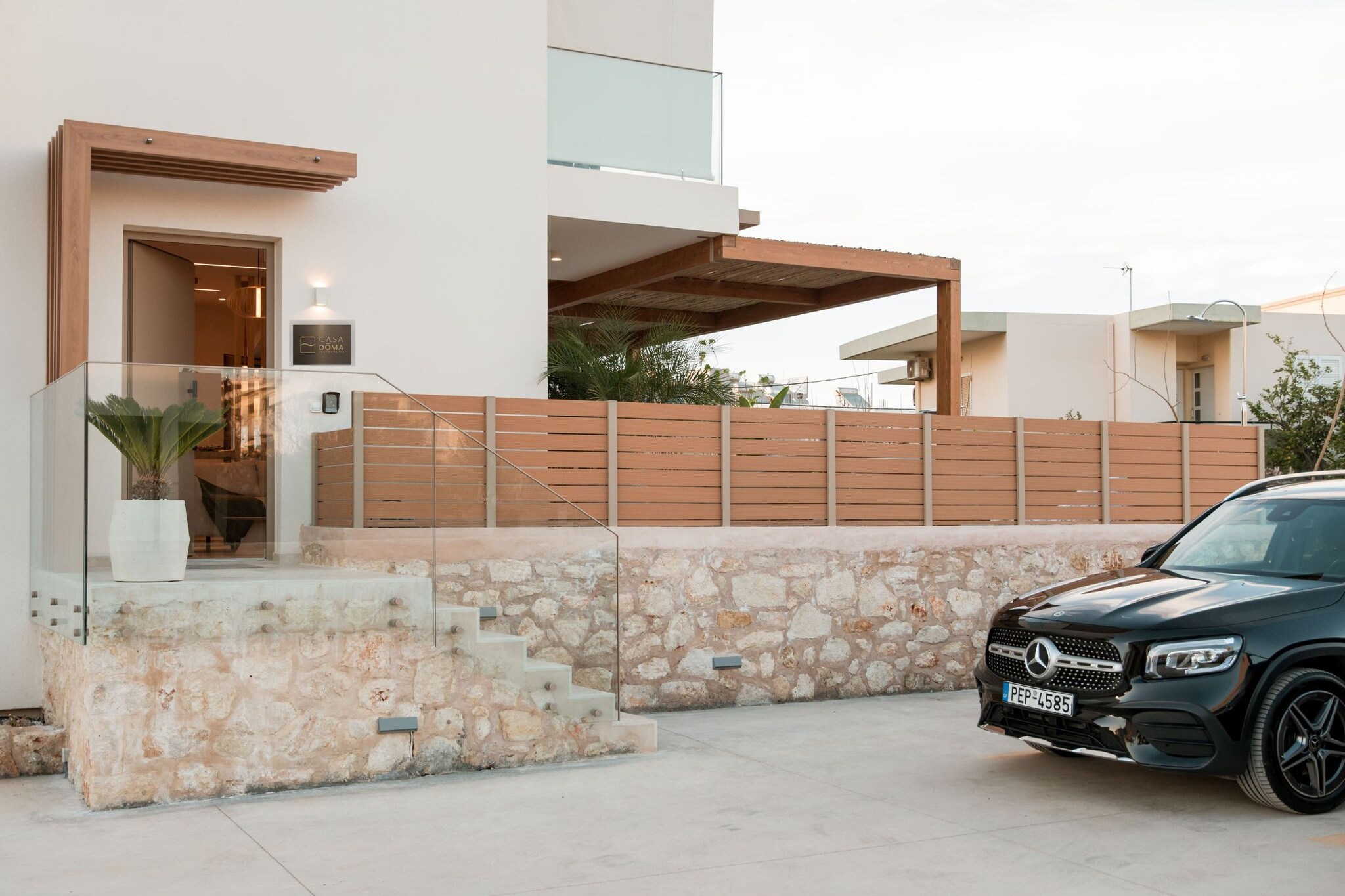 Casa Doma Luxury Suites - Image-tags.garage