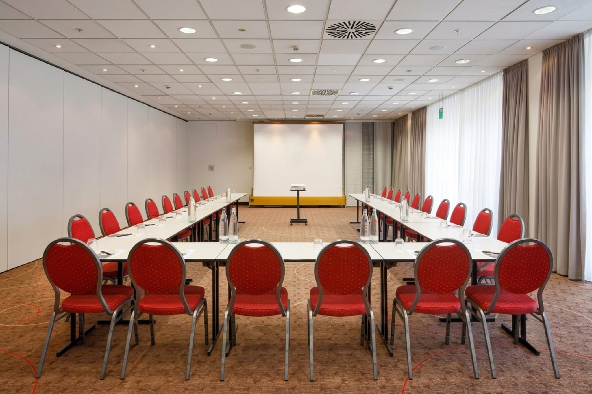 H Hotel Köln Brühl- Business Room - Image-tags.hotelfacilitiesandservices