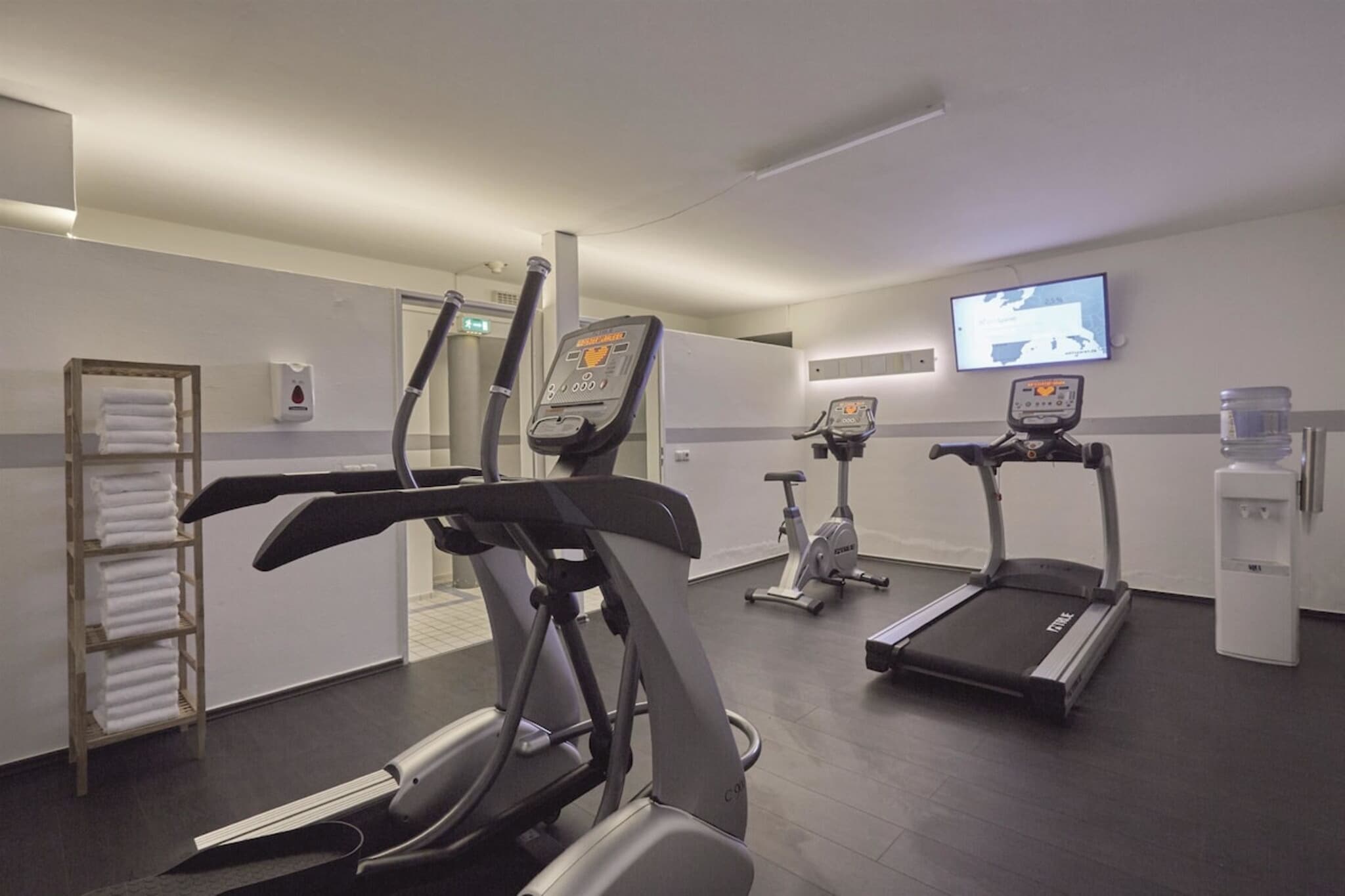 H Hotel Köln Hürth -Superior Room - Gym