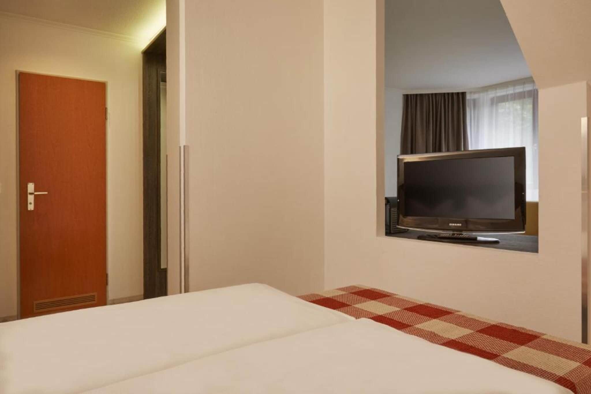 H Hotel Nürnberg-Studio - Bedroom