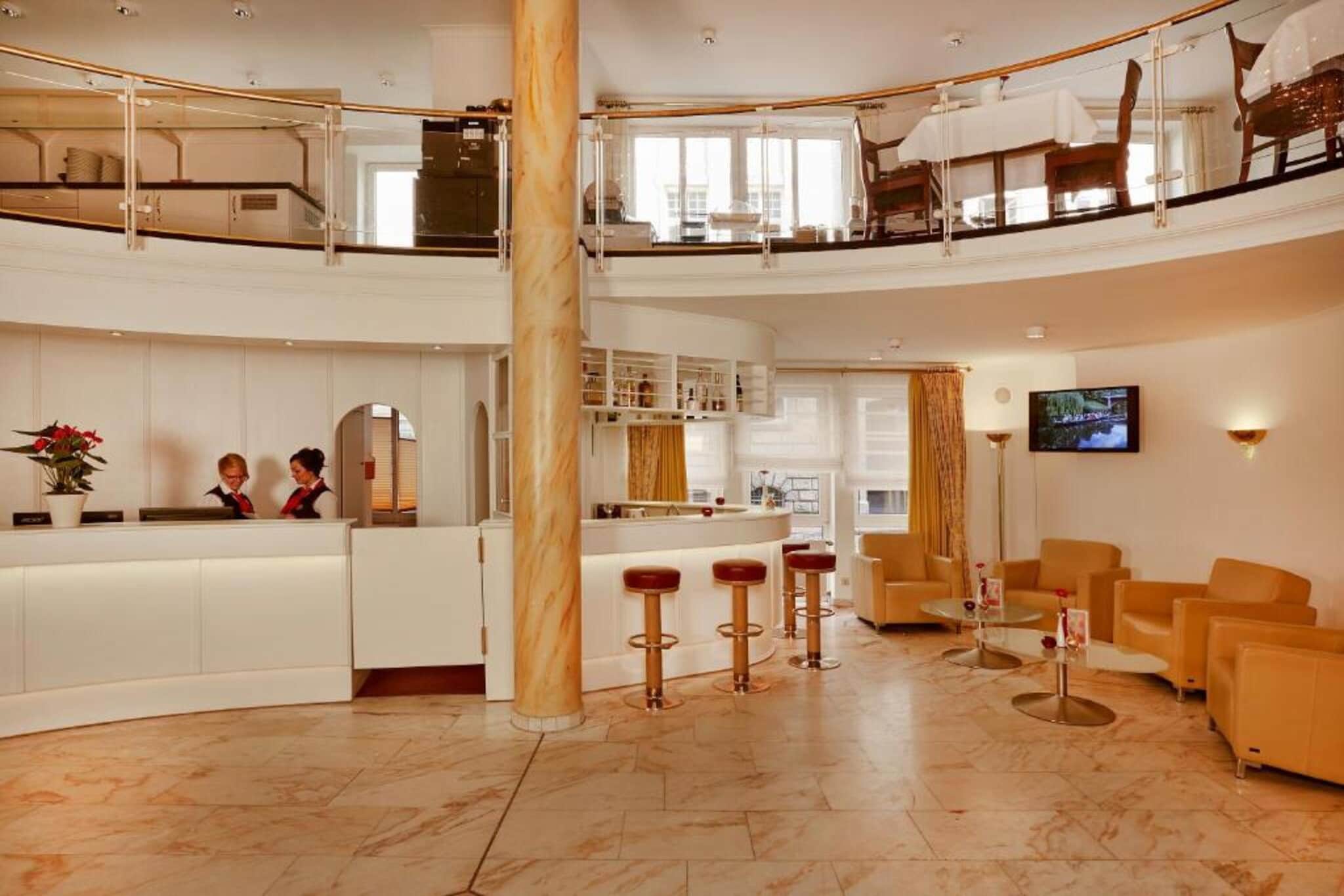 H Hotel Stade Herzog Widukind- Superior Relax Double Room - Hall / réception