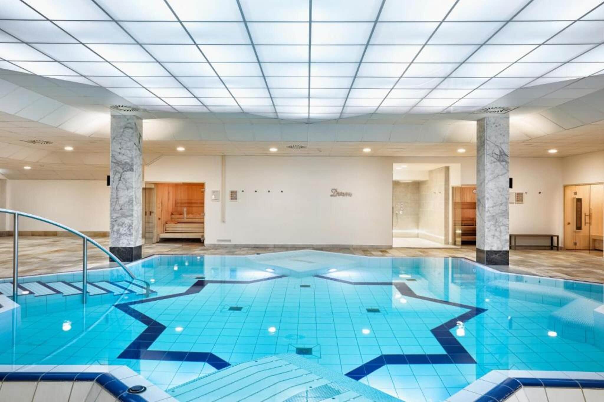 H Hotel Wiesbaden Niedernhausen- Business Double Room - Image-tags.hotelswimmingpool