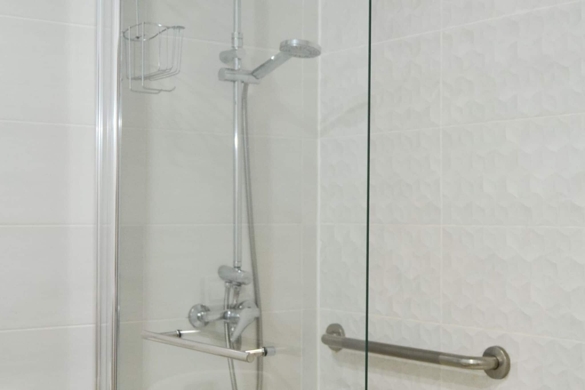 Ifema I - Bathroom
