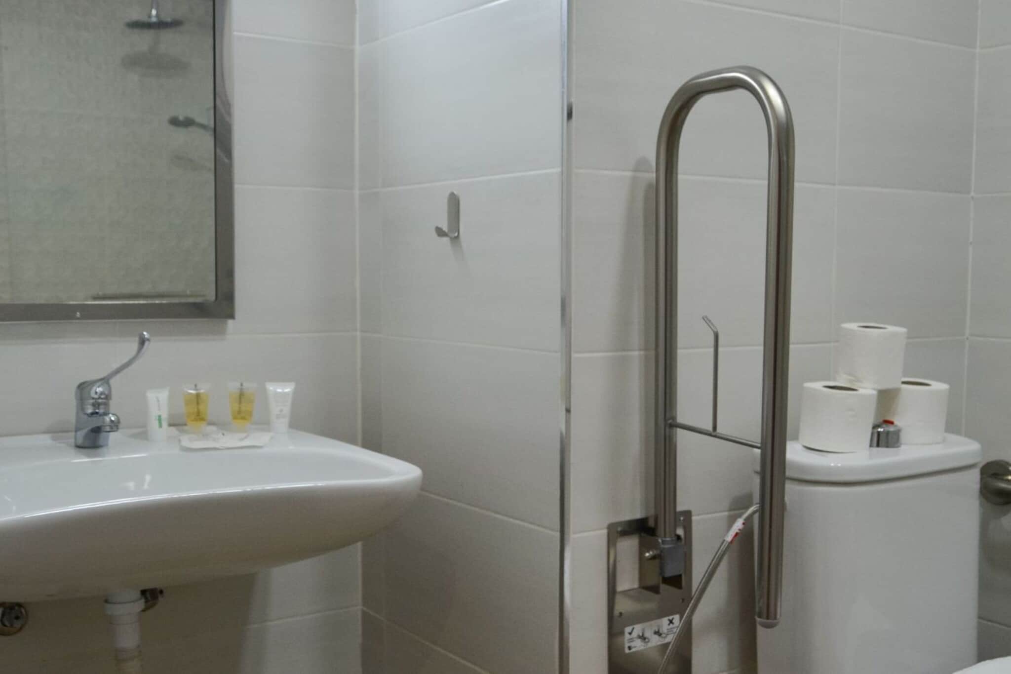 Ifema I - Bathroom
