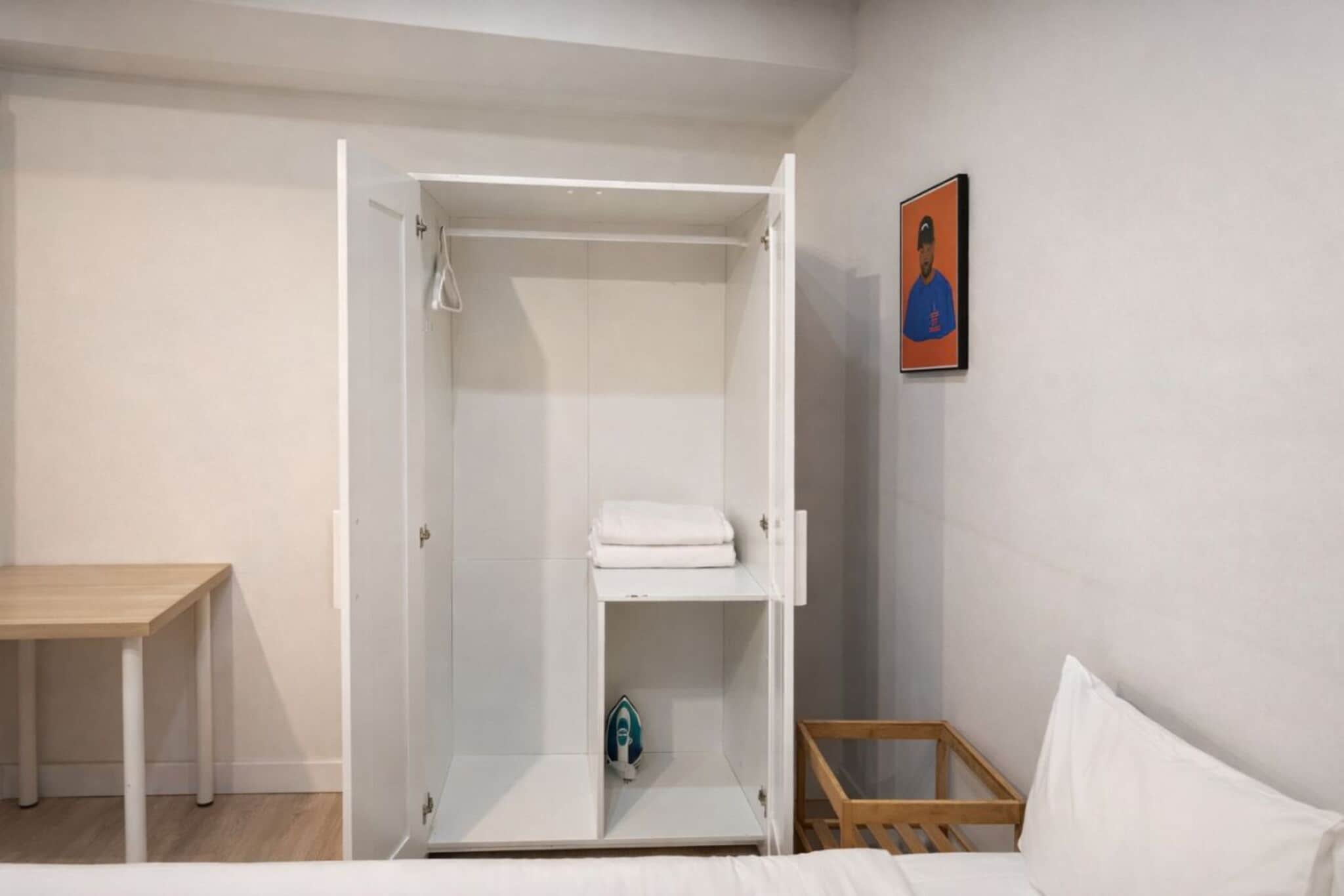 Pilar de Zaragoza Hab 9 - Slaapkamer
