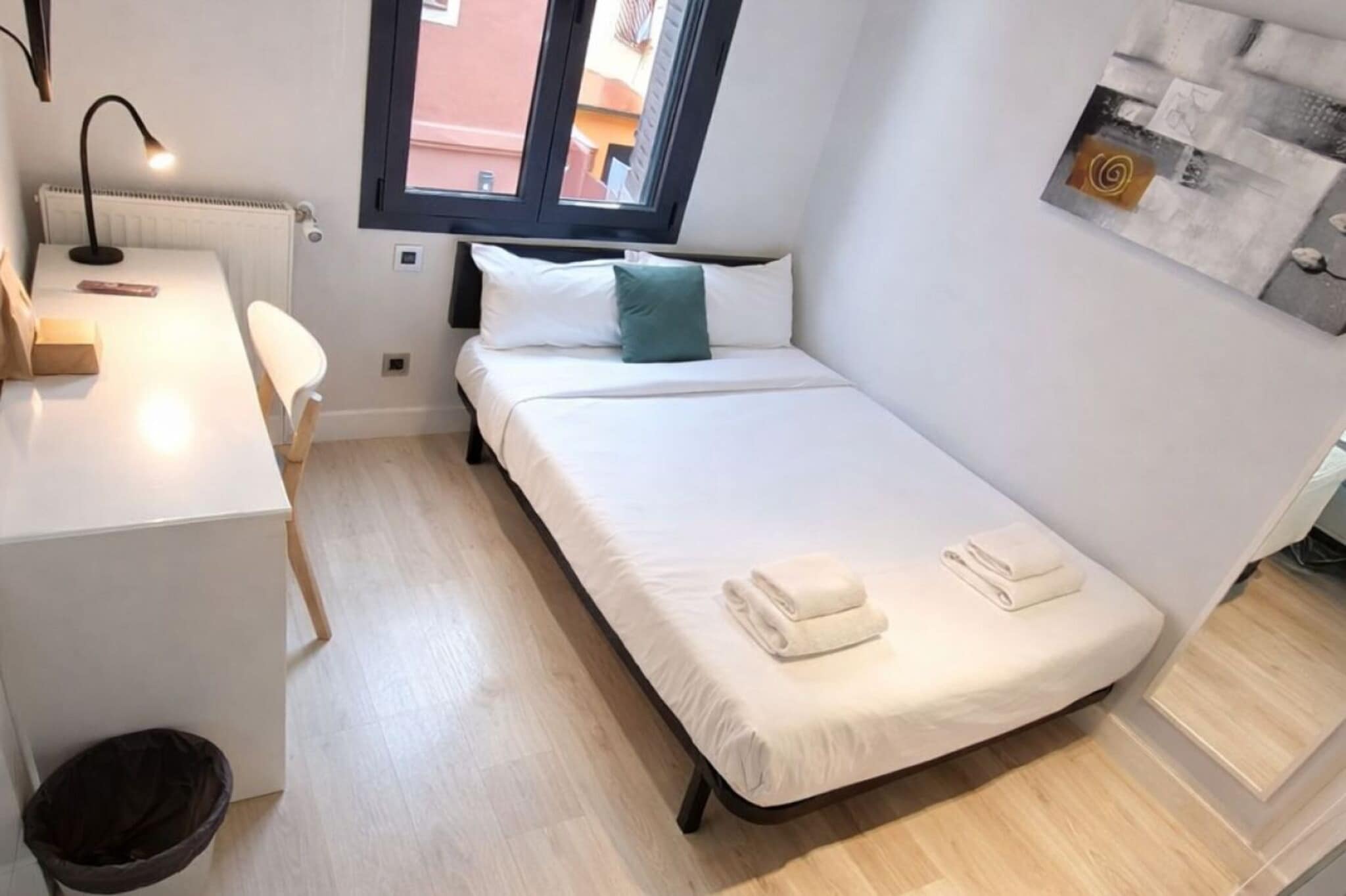 Pilar de Zaragoza Hab 4 - Slaapkamer